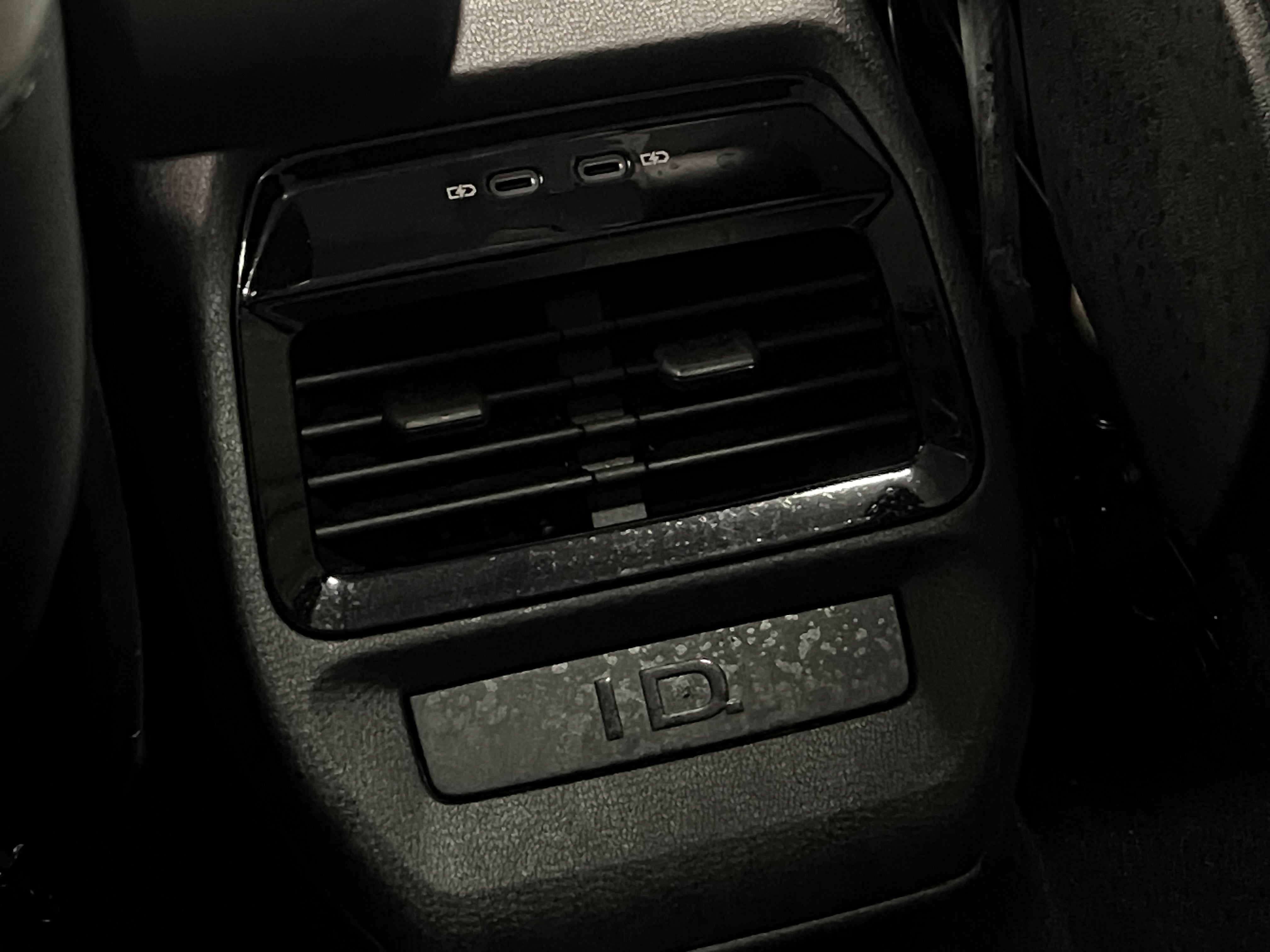 Used 2021 Volkswagen ID.4 PRO S with VIN WVGTMPE2XMP063121 for sale in Oak Creek, WI