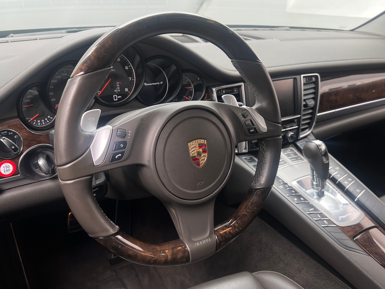 Thumbnail: 2015 Porsche Panamera - 4