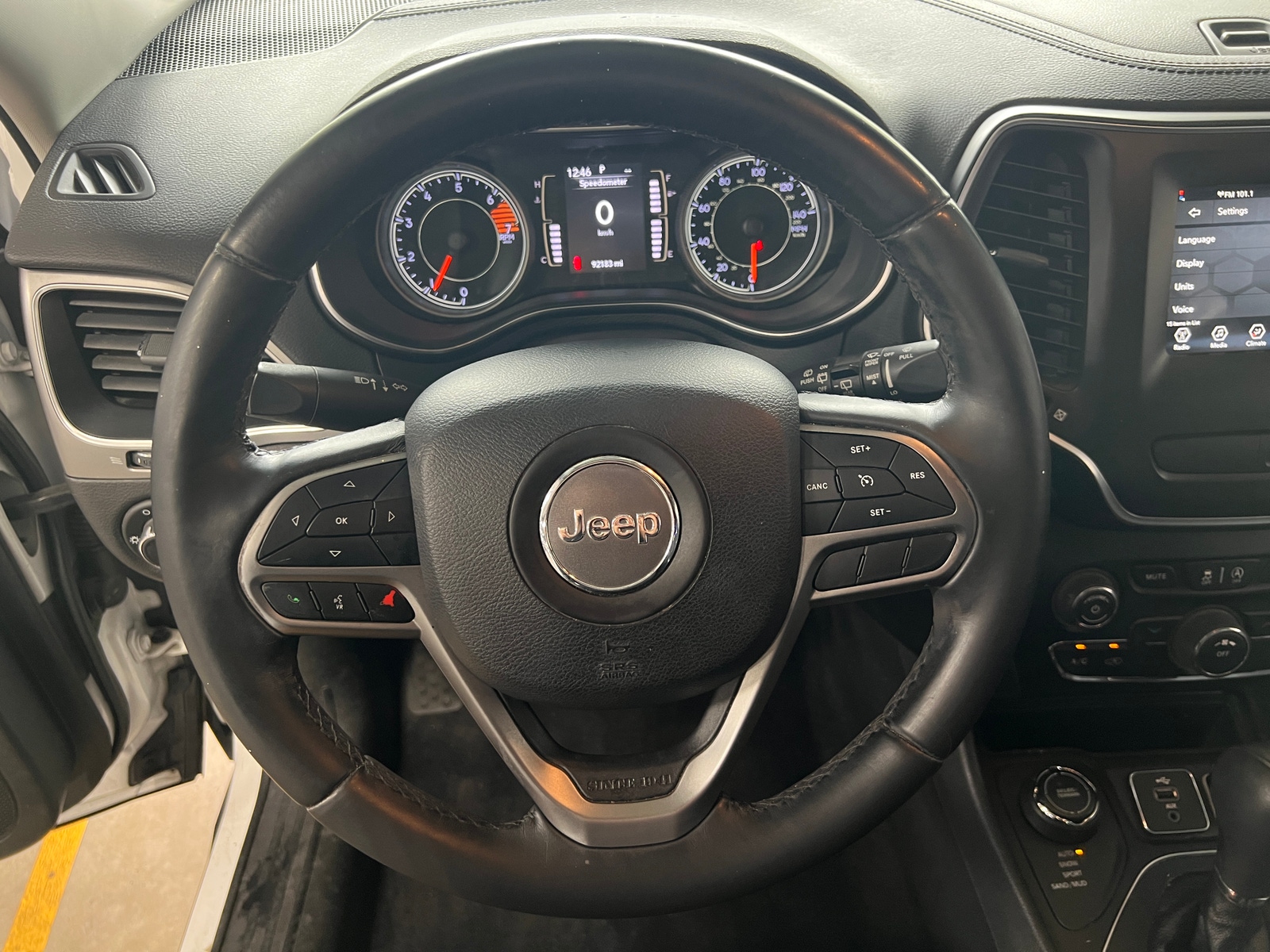 Thumbnail: 2019 Jeep Cherokee - 5