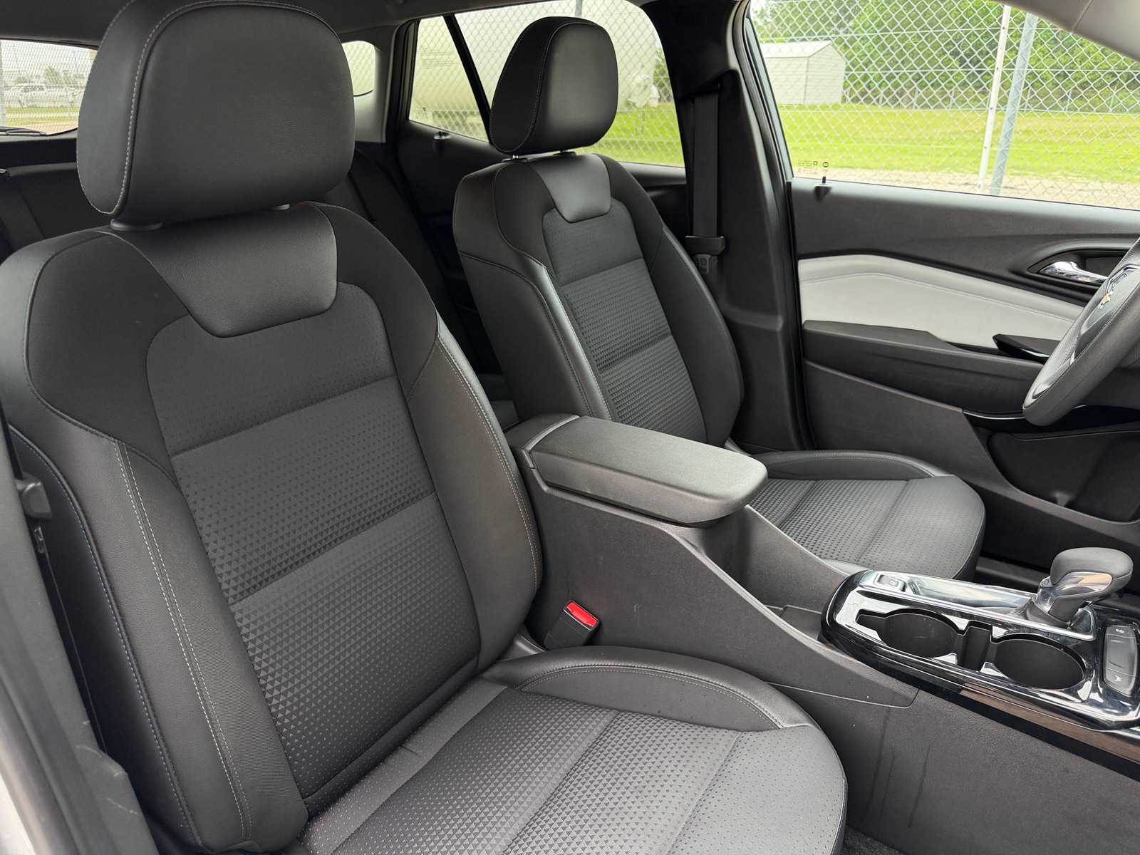 Thumbnail: 2025 Chevrolet Trax - 2
