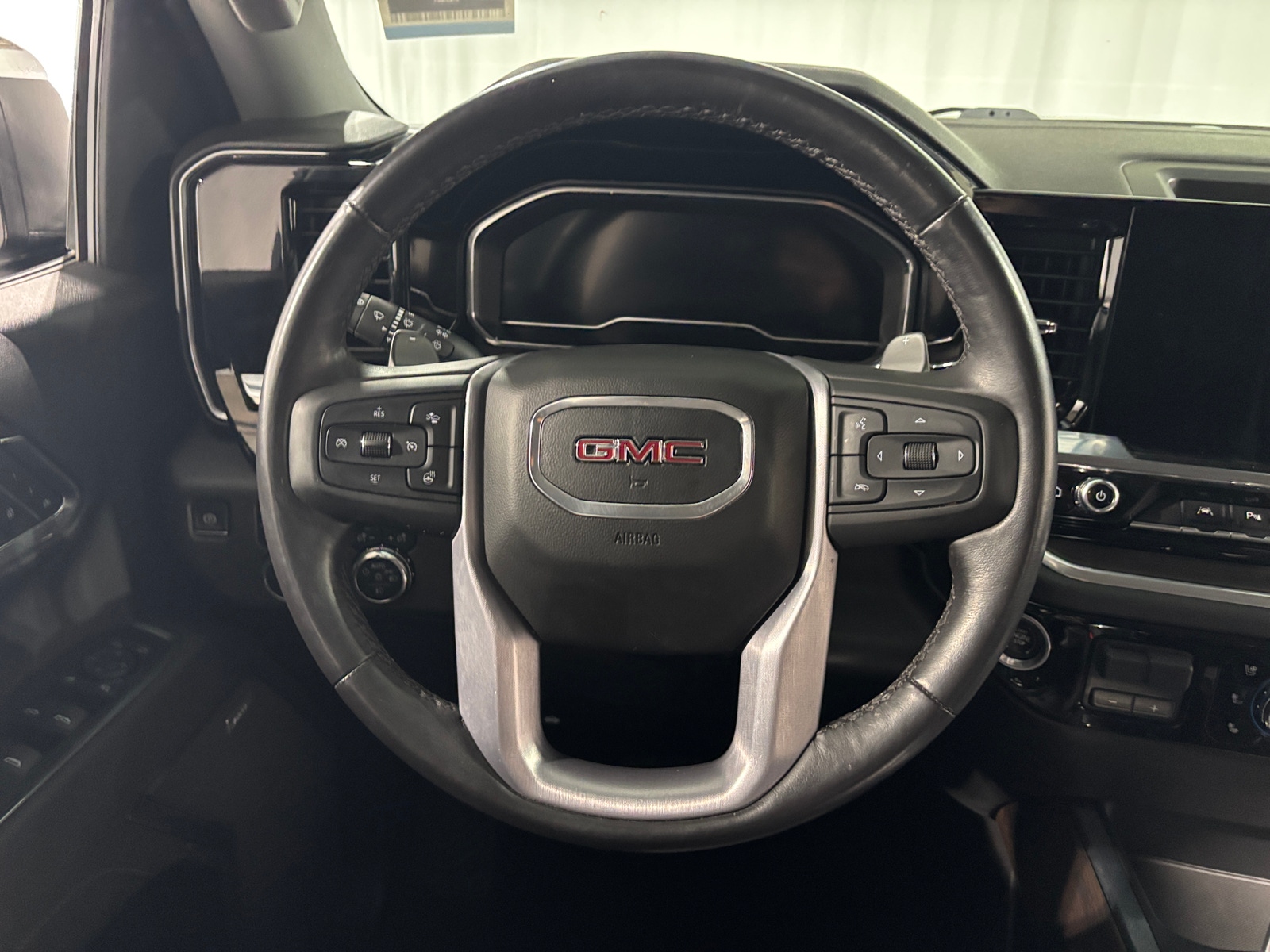 Thumbnail: 2022 GMC Sierra 1500 - 4