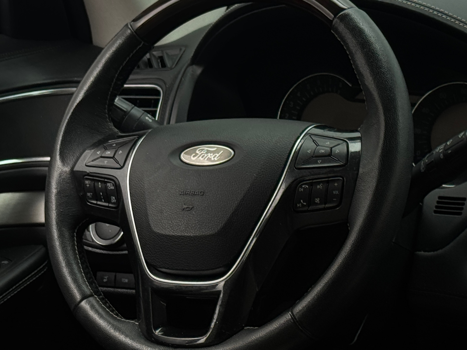 Thumbnail: 2018 Ford Explorer - 4