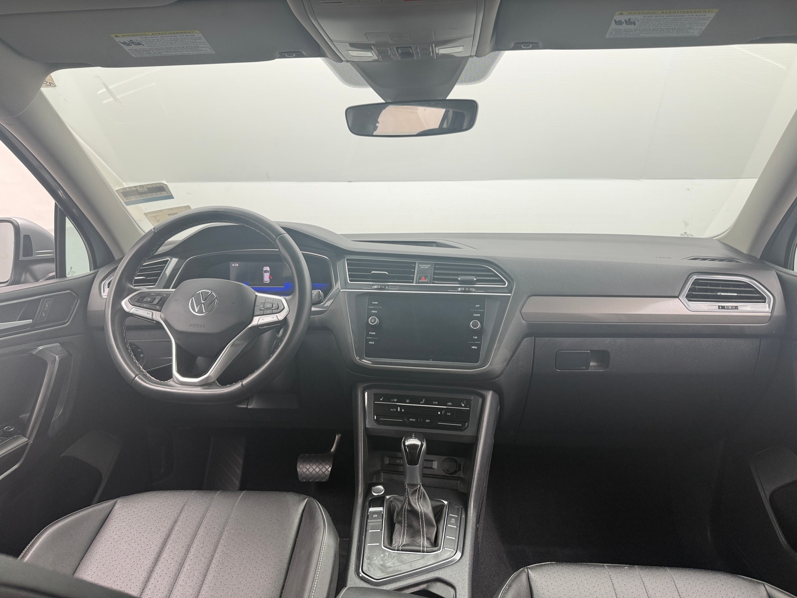 Thumbnail: 2022 Volkswagen Tiguan - 2