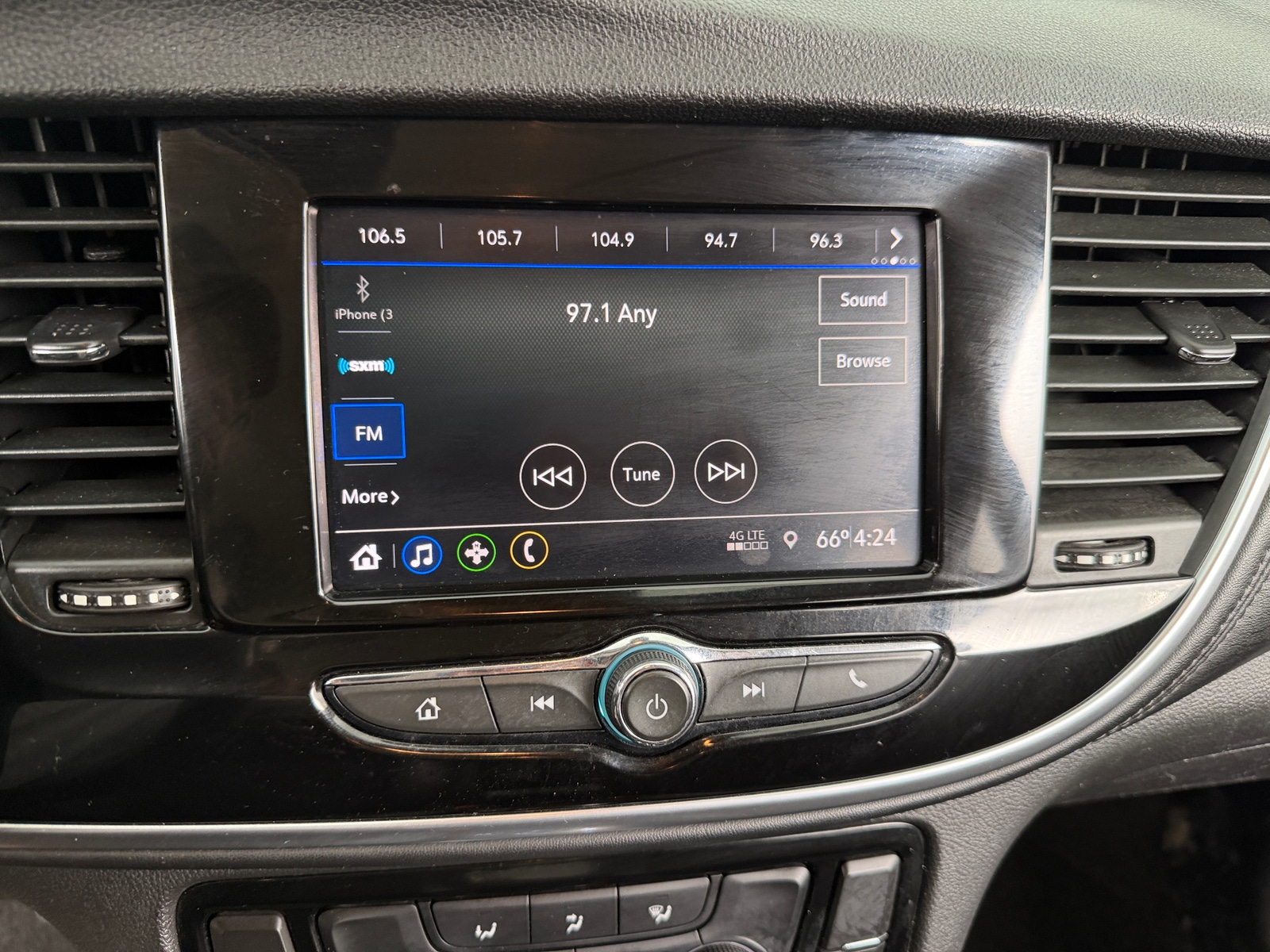 Thumbnail: 2022 Buick Encore - 3