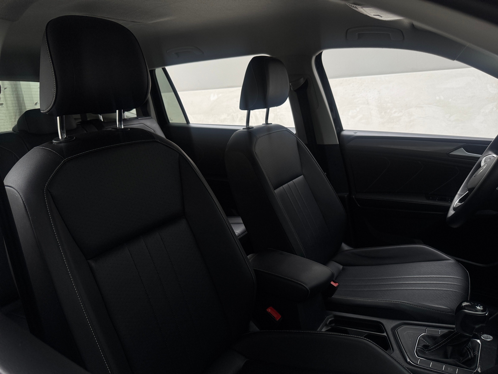 Thumbnail: 2022 Volkswagen Tiguan - 2