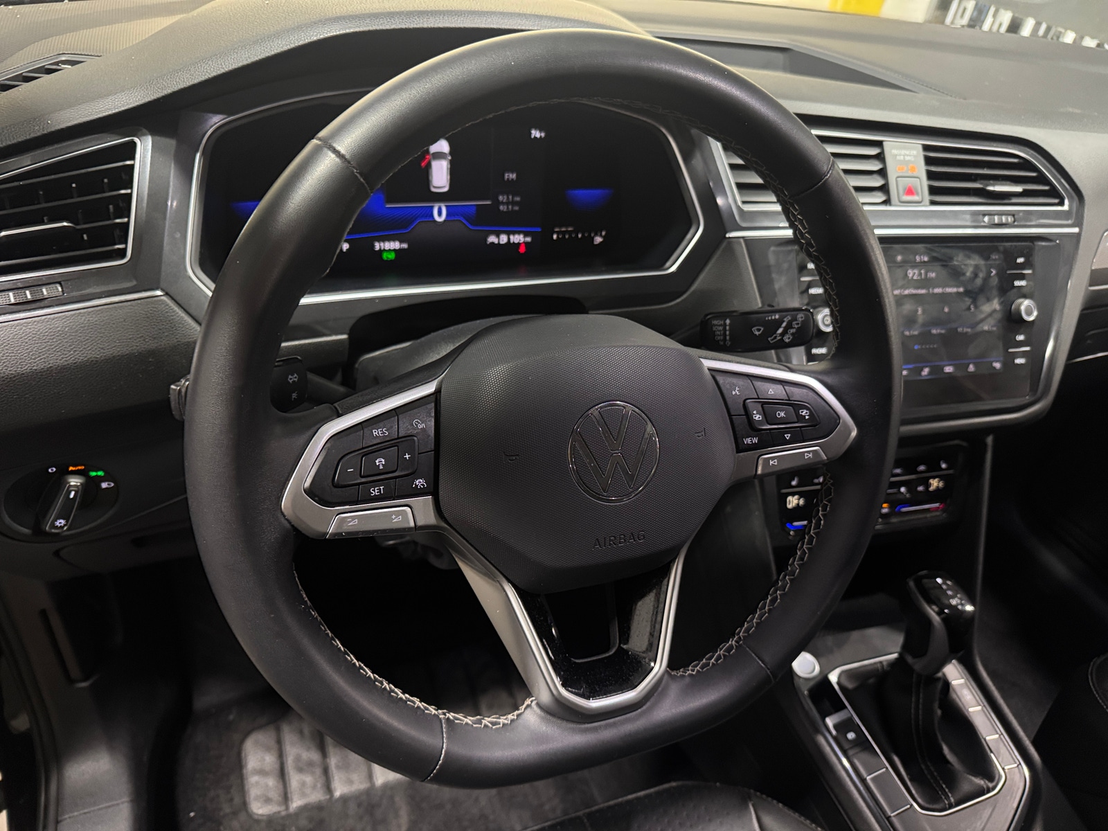 Thumbnail: 2022 Volkswagen Tiguan - 5