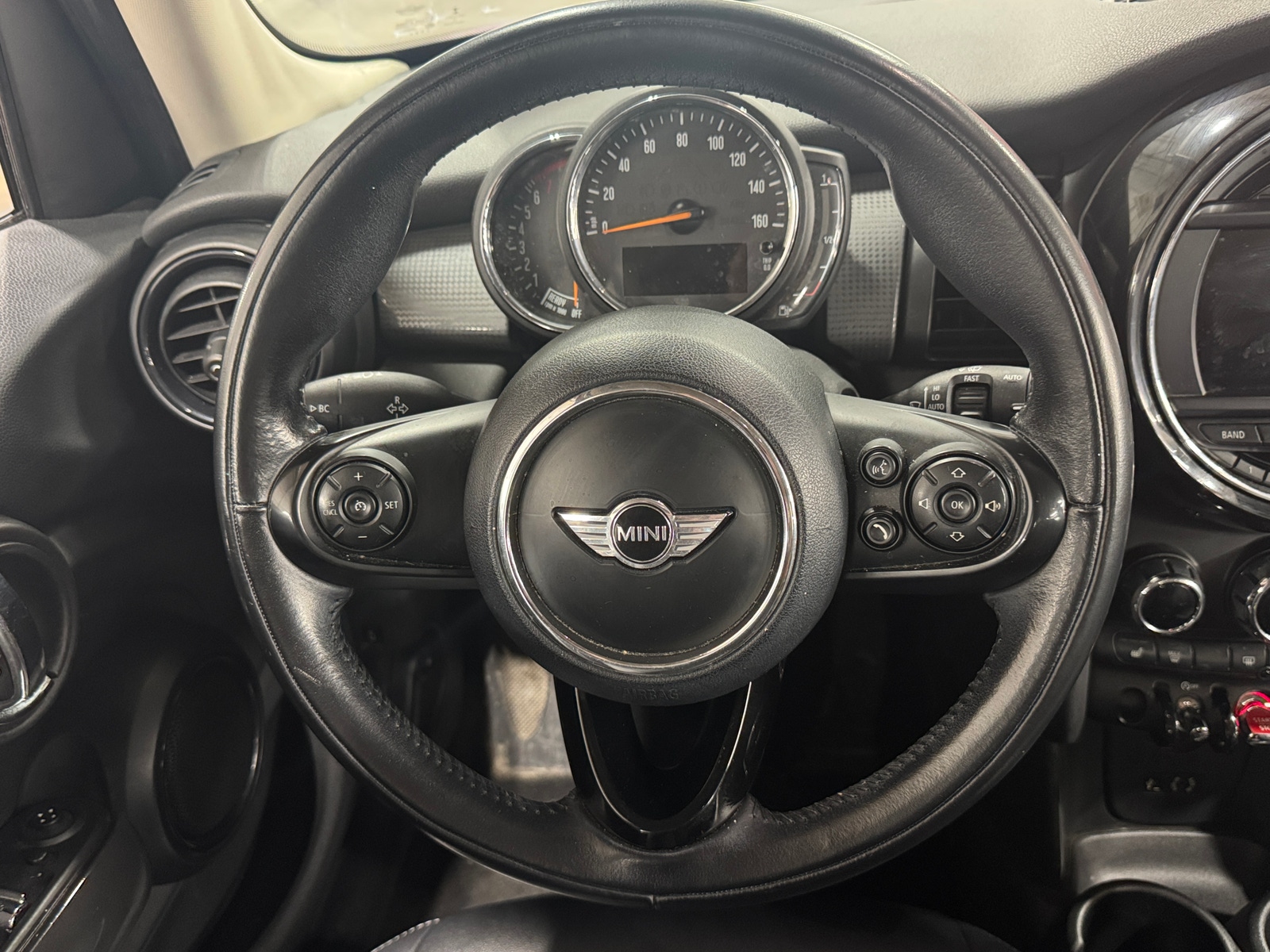 Thumbnail: 2018 MINI Cooper Hardtop - 4