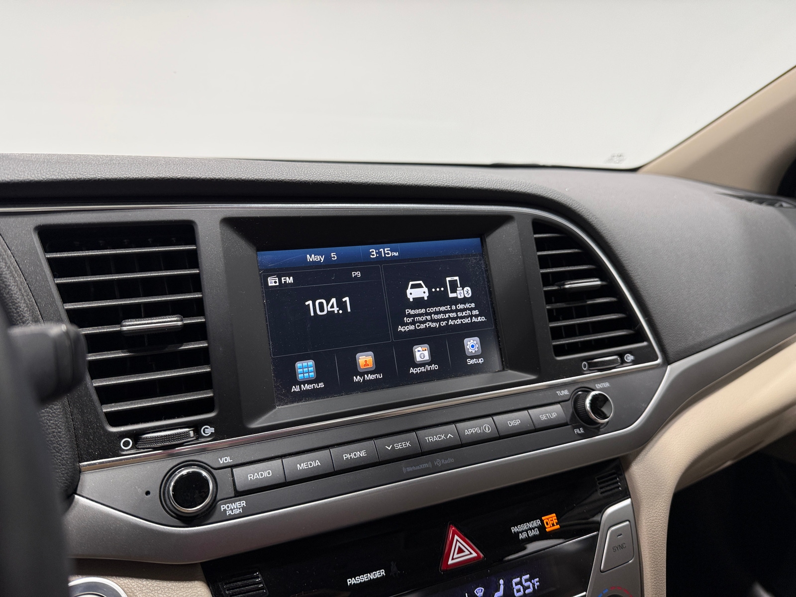 Thumbnail: 2017 Hyundai Elantra - 4