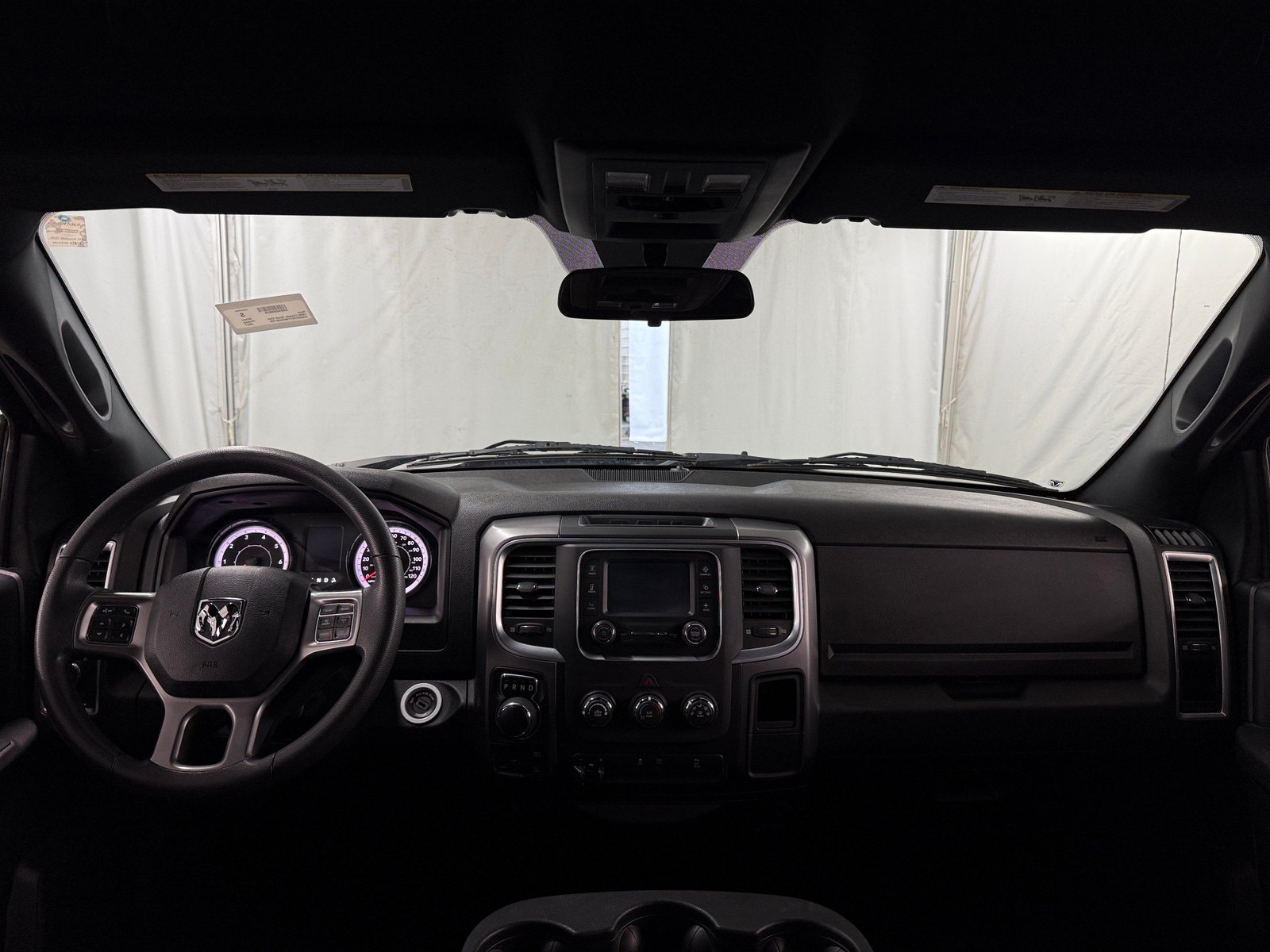 Thumbnail: 2021 RAM 1500 Classic - 3