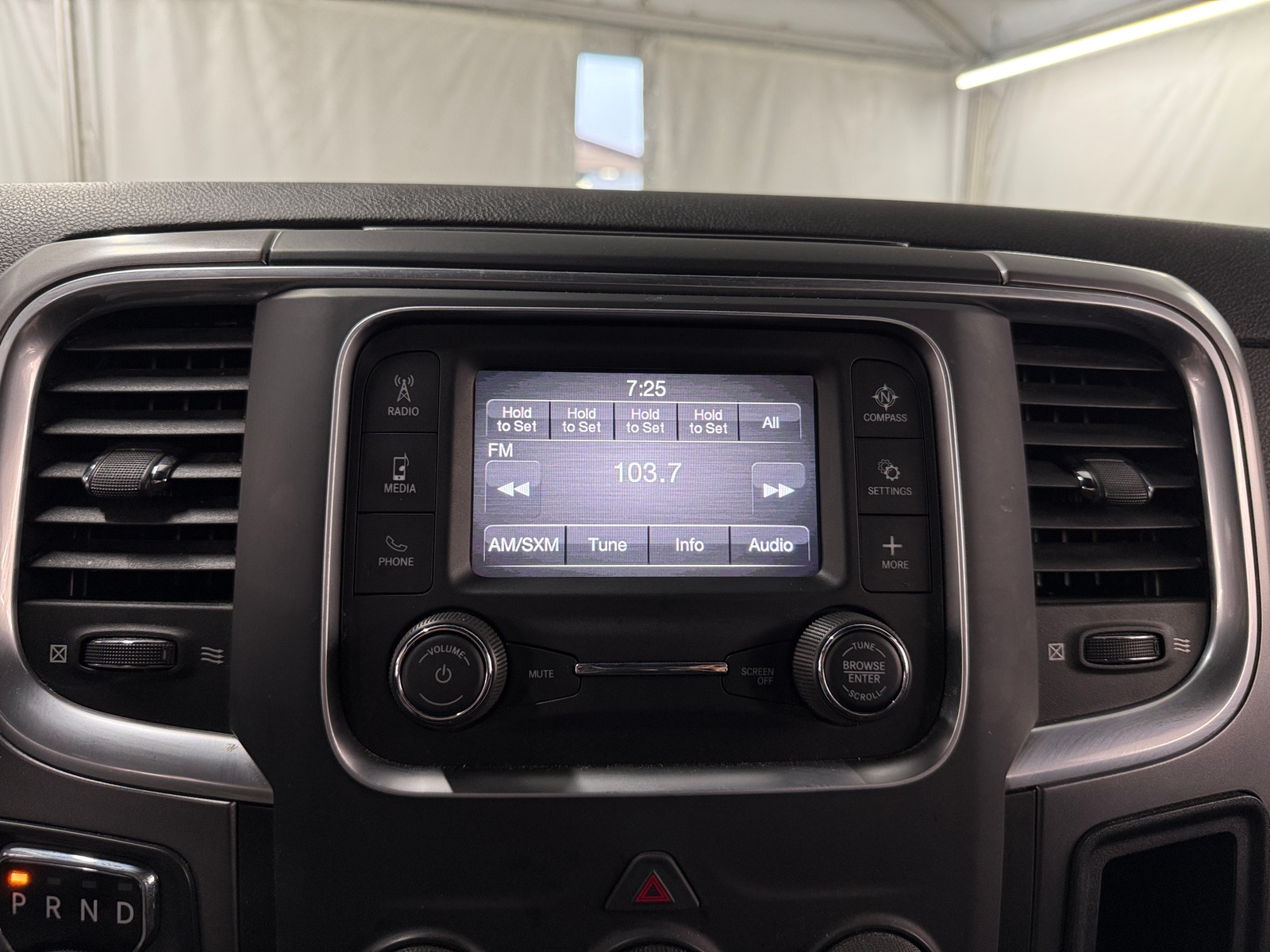 Thumbnail: 2021 RAM 1500 Classic - 4