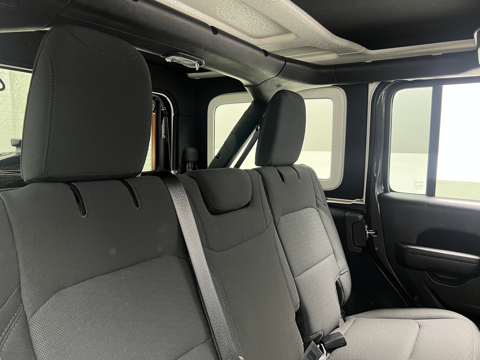 Thumbnail: 2021 Jeep Wrangler - 6