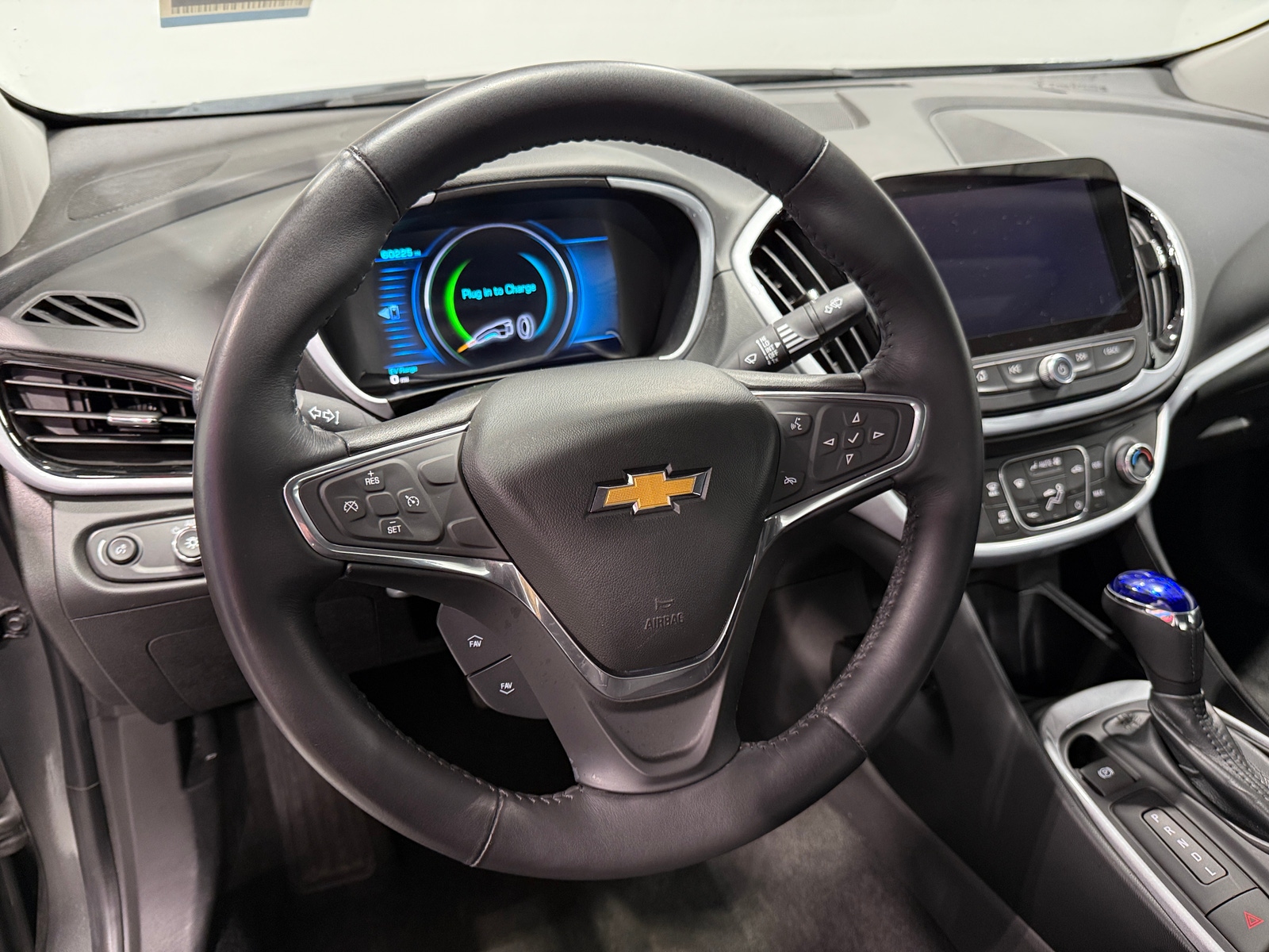 Thumbnail: 2017 Chevrolet Volt - 5