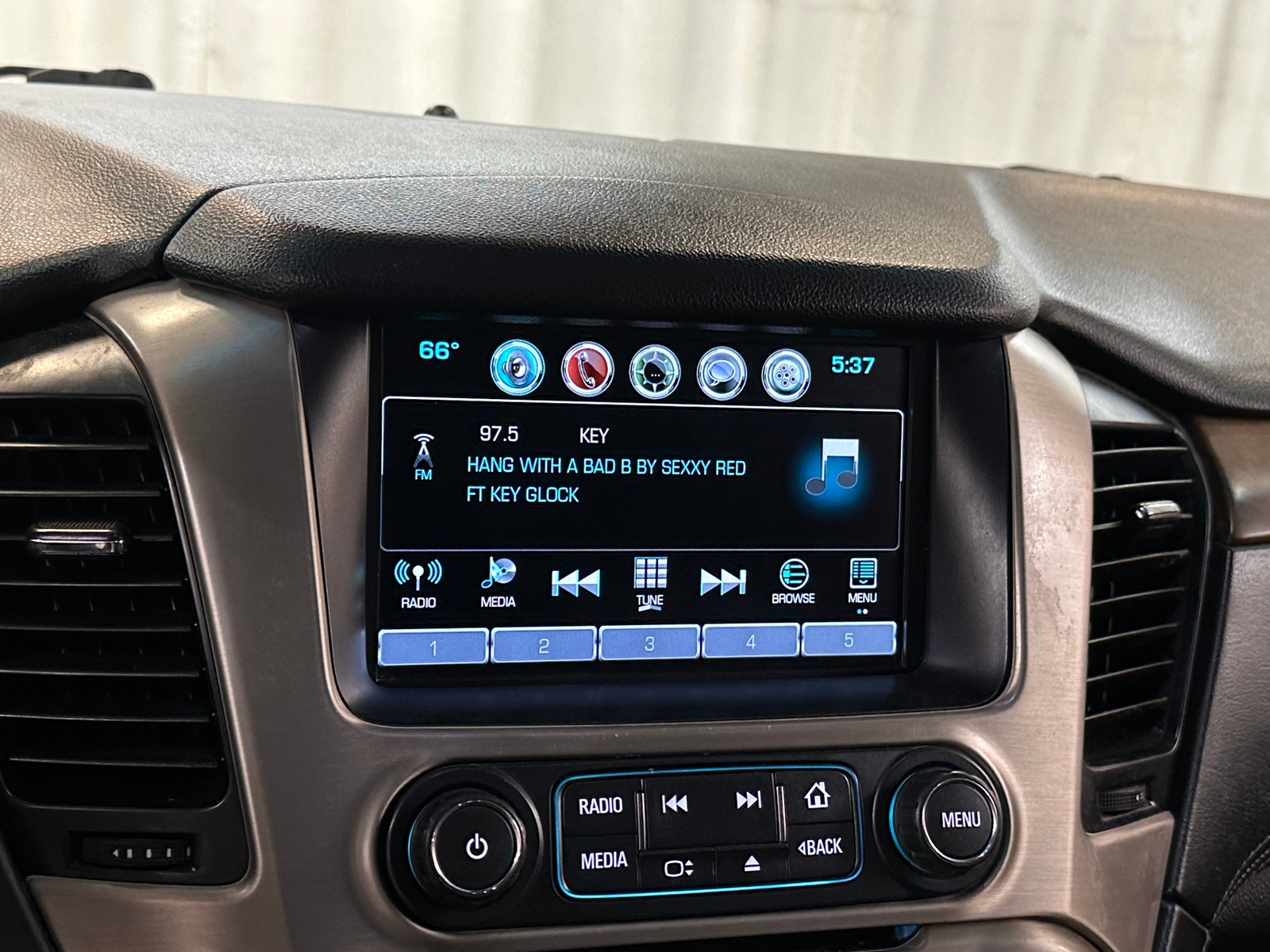 Thumbnail: 2019 GMC Yukon - 4