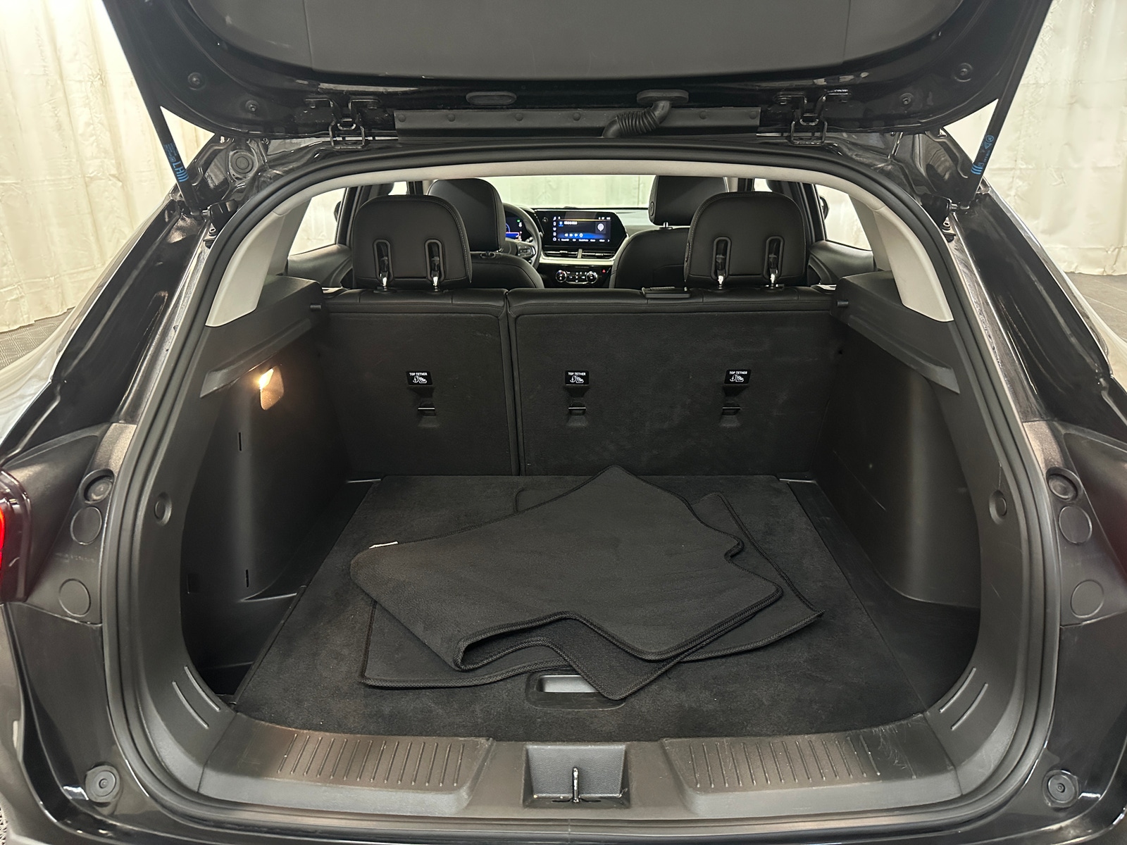 Thumbnail: 2025 Chevrolet Trax - 7