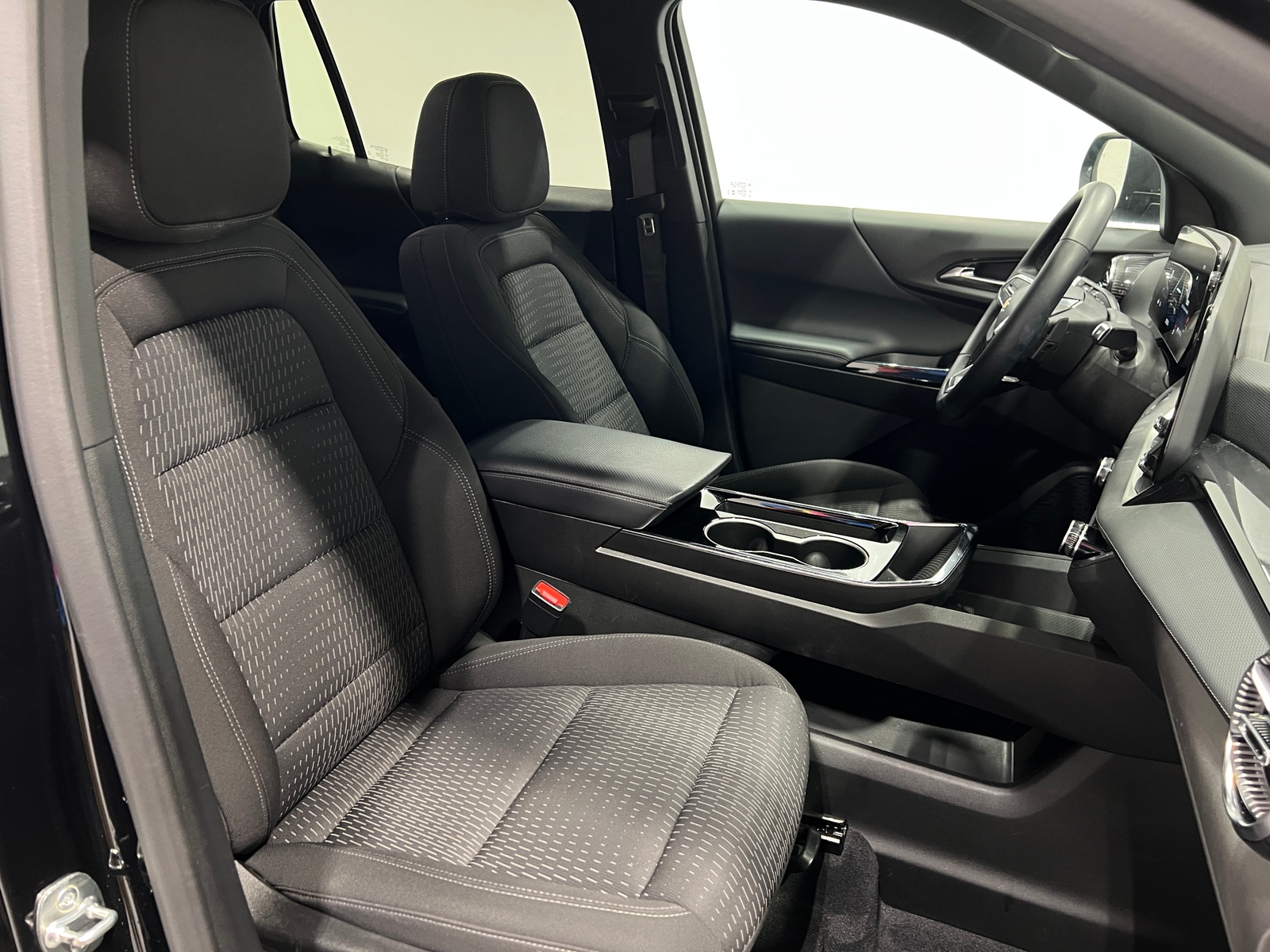 Thumbnail: 2025 Chevrolet Equinox - 2