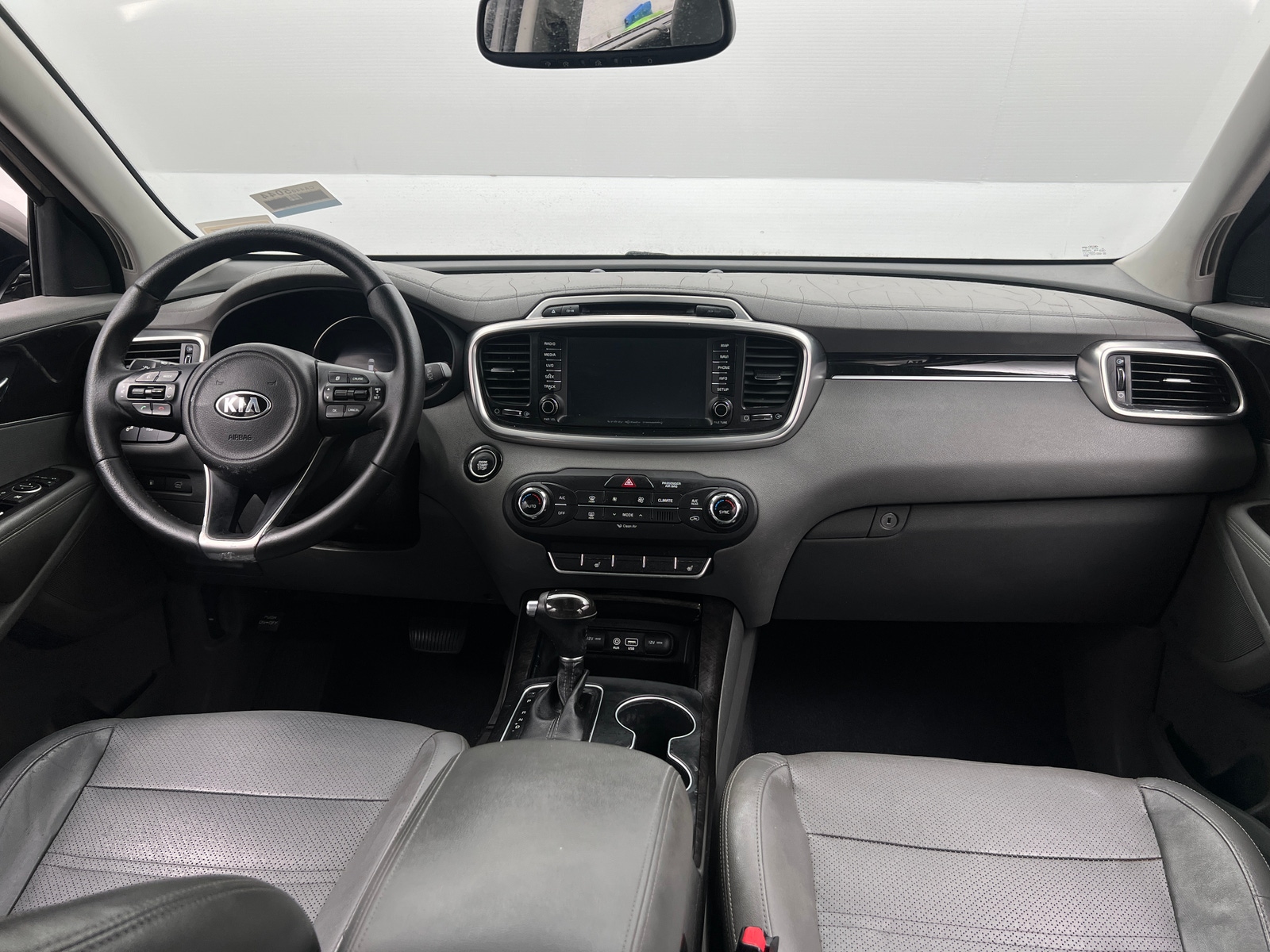 Thumbnail: 2016 Kia Sorento - 2