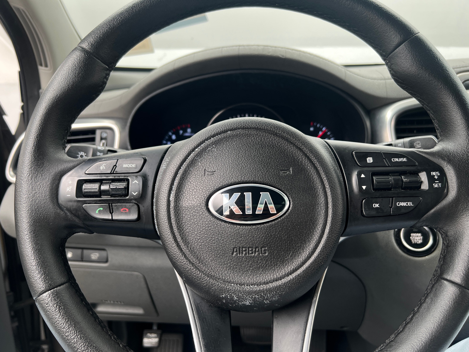 Thumbnail: 2016 Kia Sorento - 4