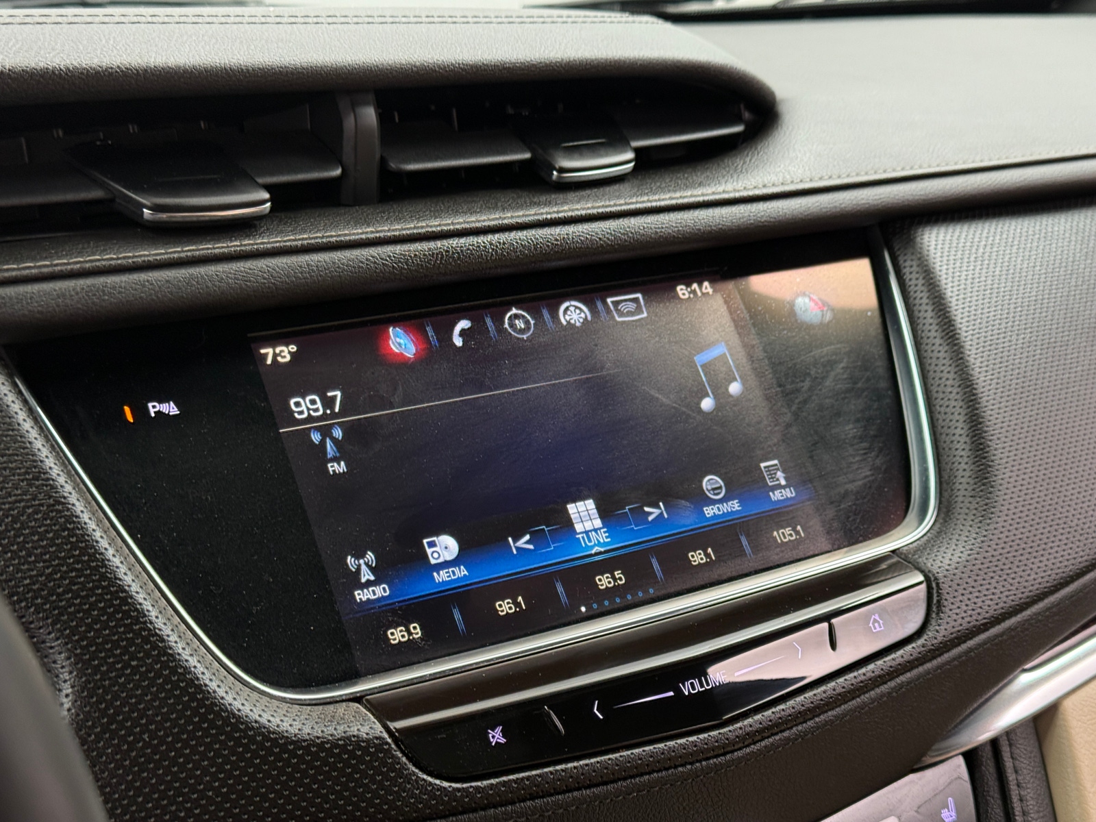 Thumbnail: 2017 Cadillac XT5 - 3