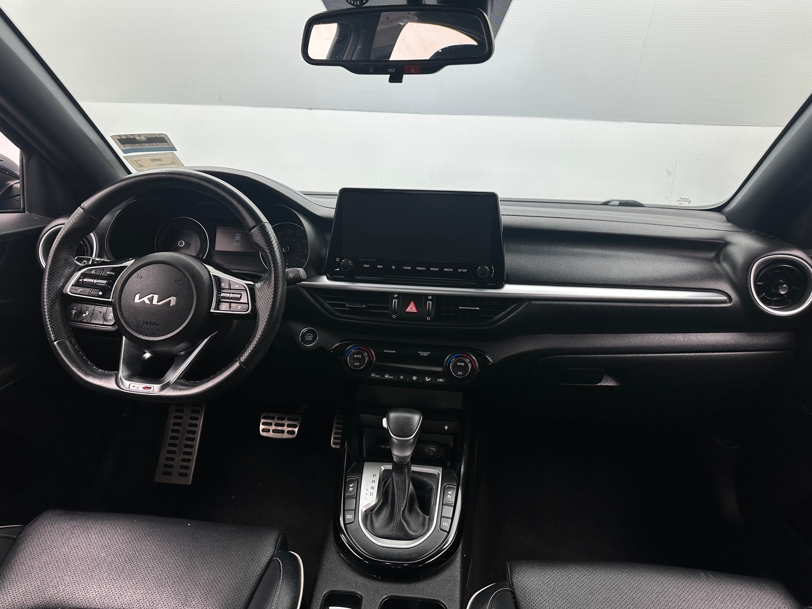 Thumbnail: 2023 Kia Forte - 3