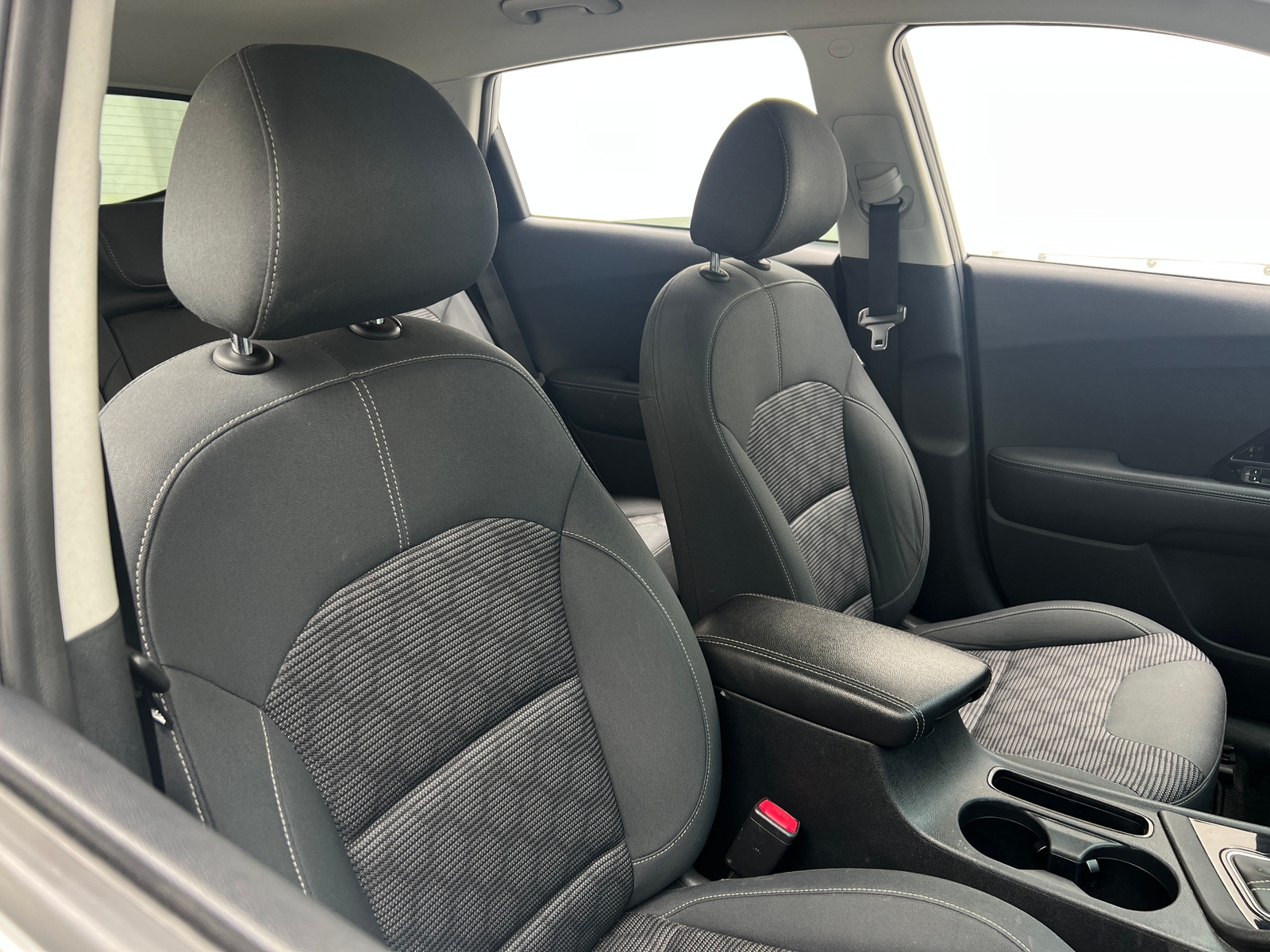 Thumbnail: 2022 Kia Niro - 2