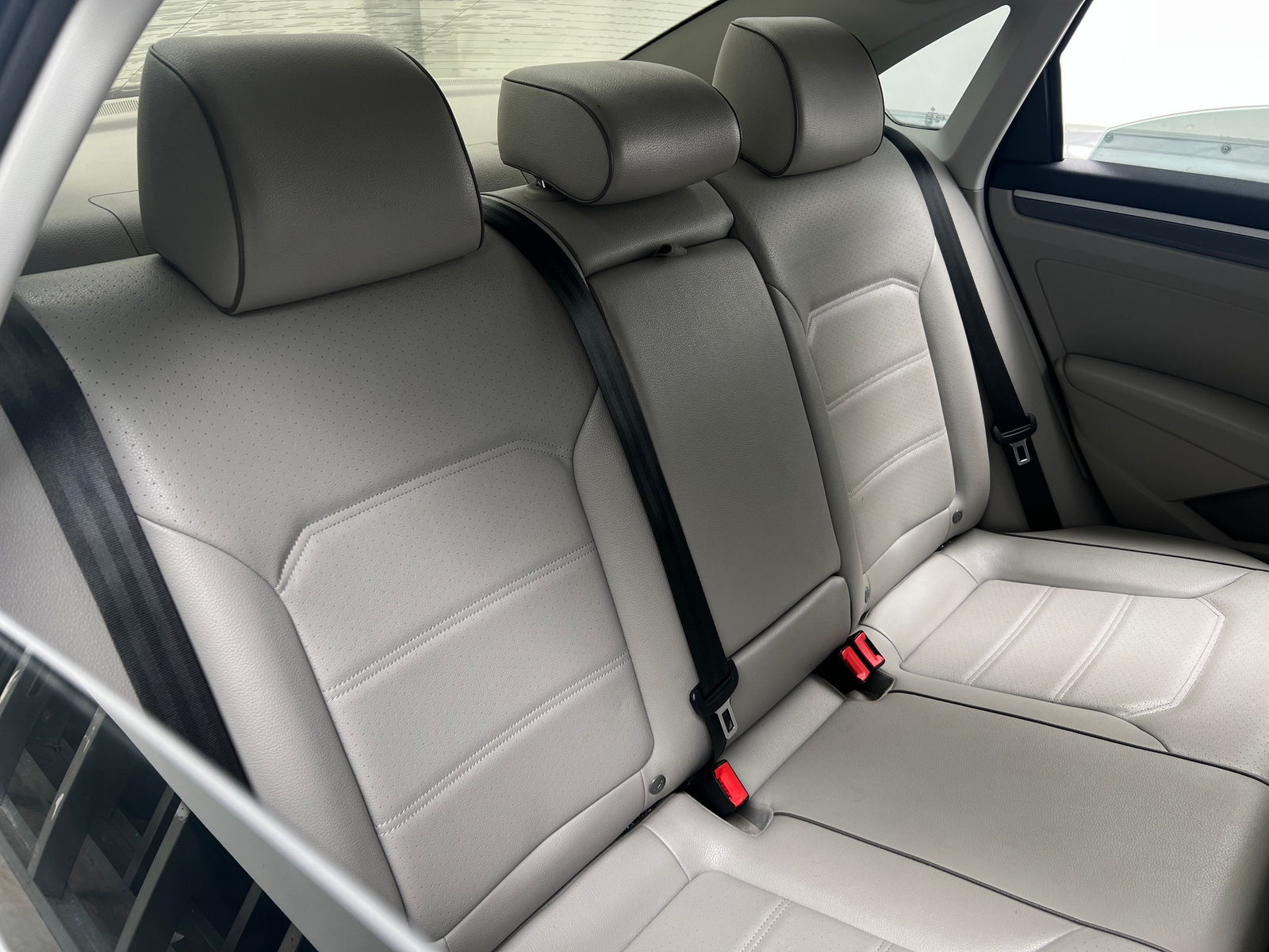 Thumbnail: 2017 Volkswagen Passat - 5