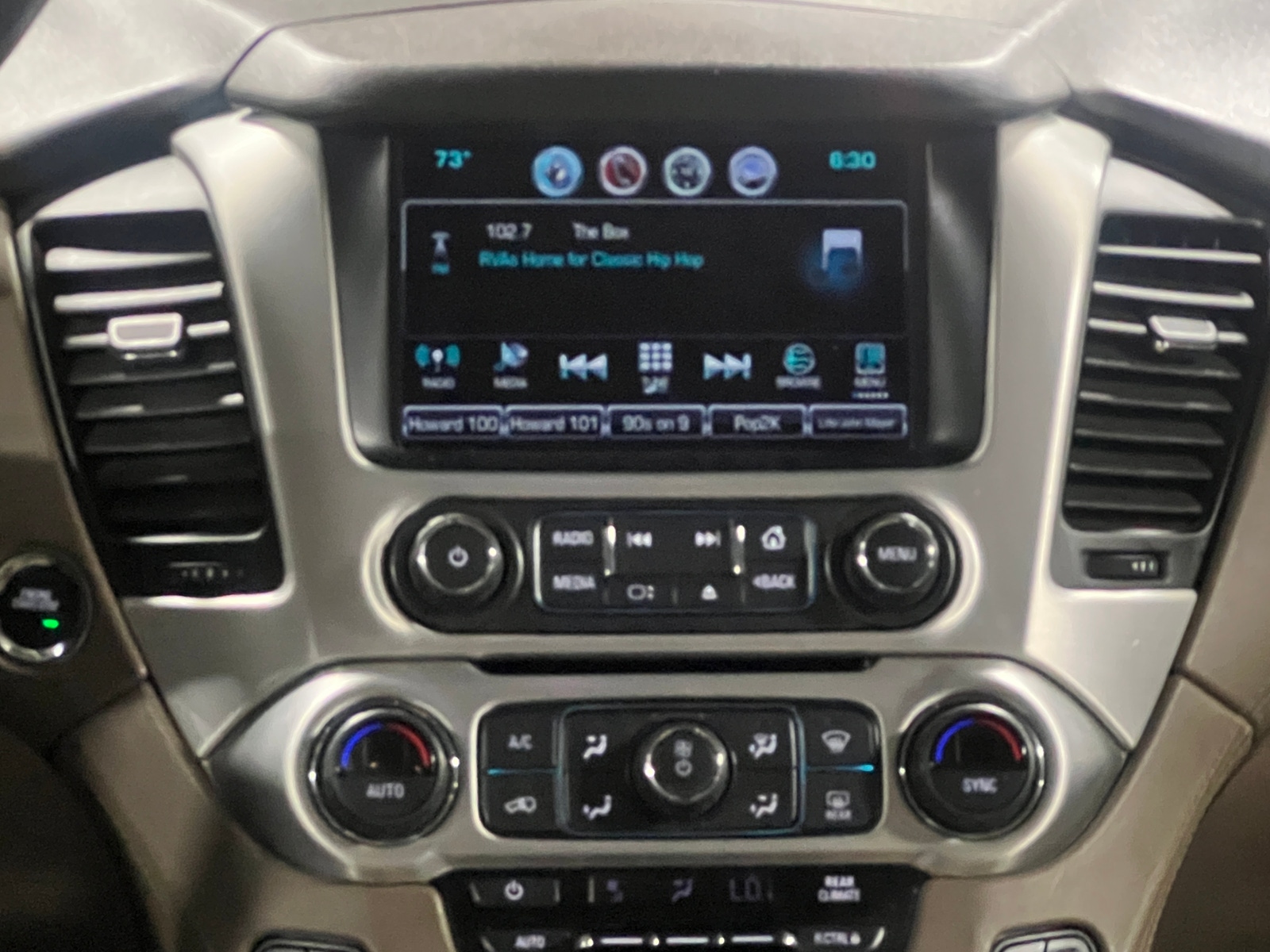Thumbnail: 2018 GMC Yukon XL - 3