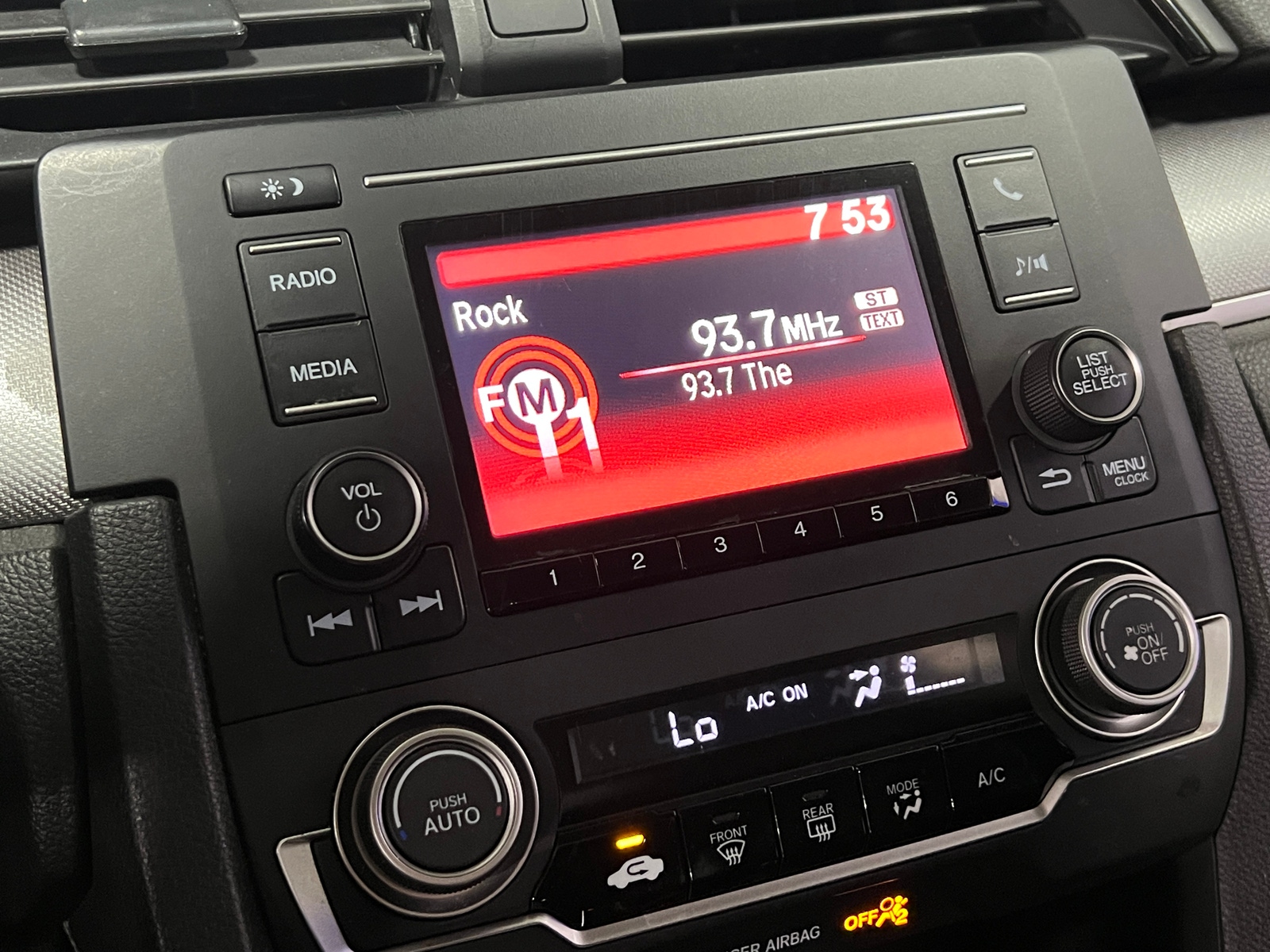 Thumbnail: 2017 Honda Civic - 4