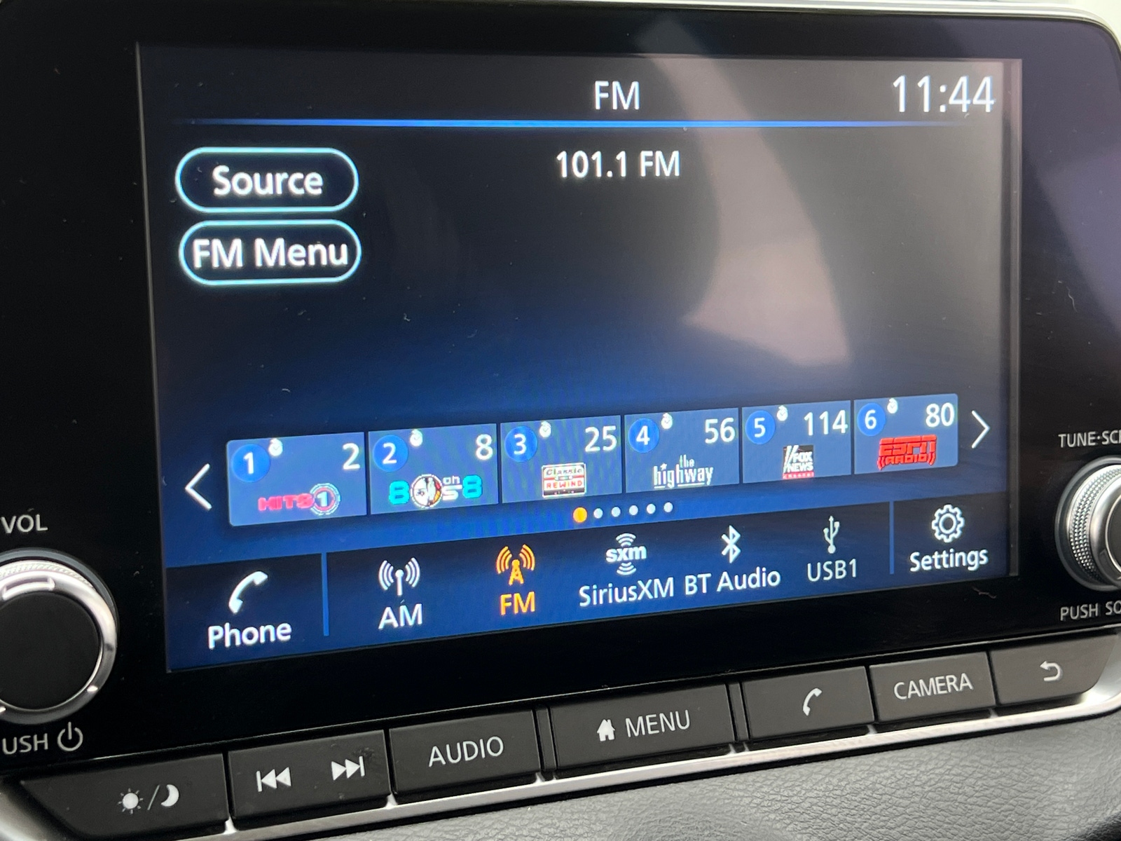 Thumbnail: 2022 Nissan Sentra - 4