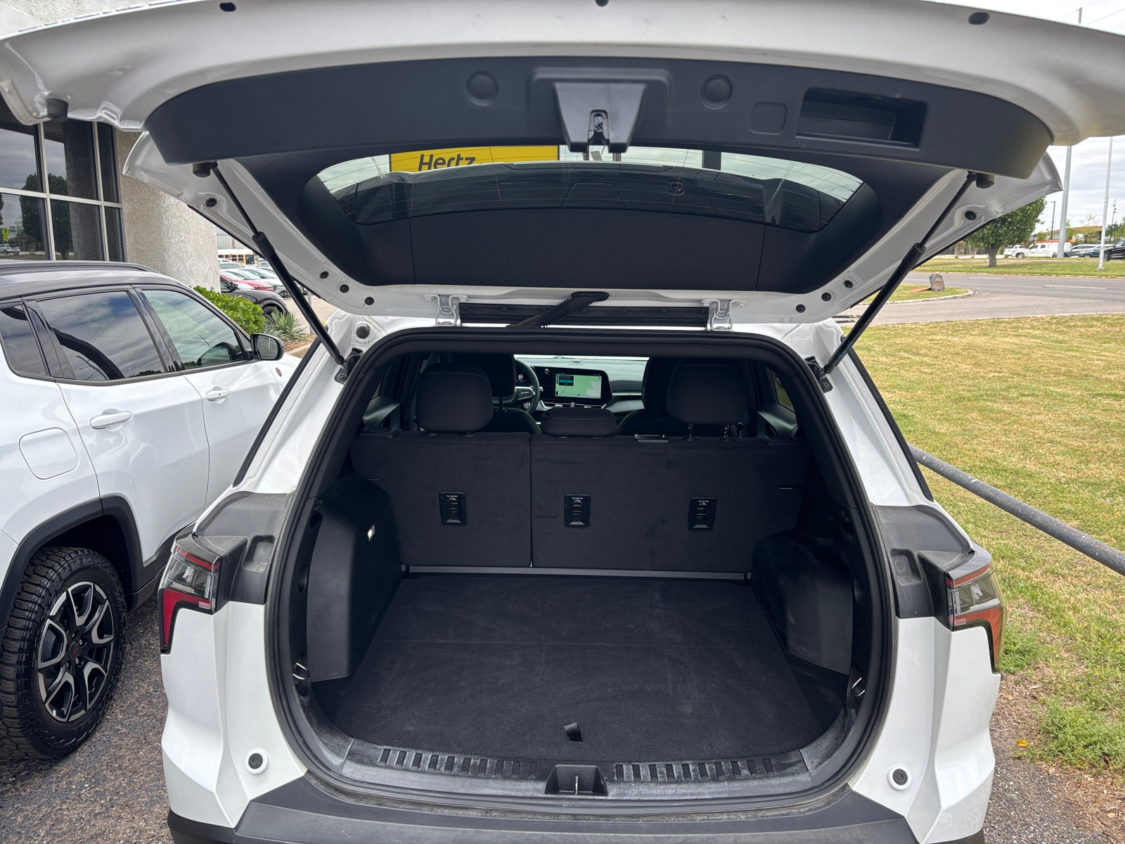 Thumbnail: 2025 Chevrolet Equinox - 6