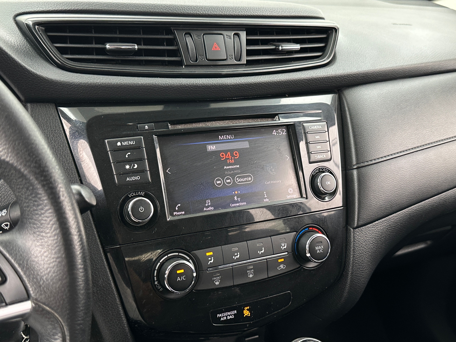 Thumbnail: 2019 Nissan Rogue - 4