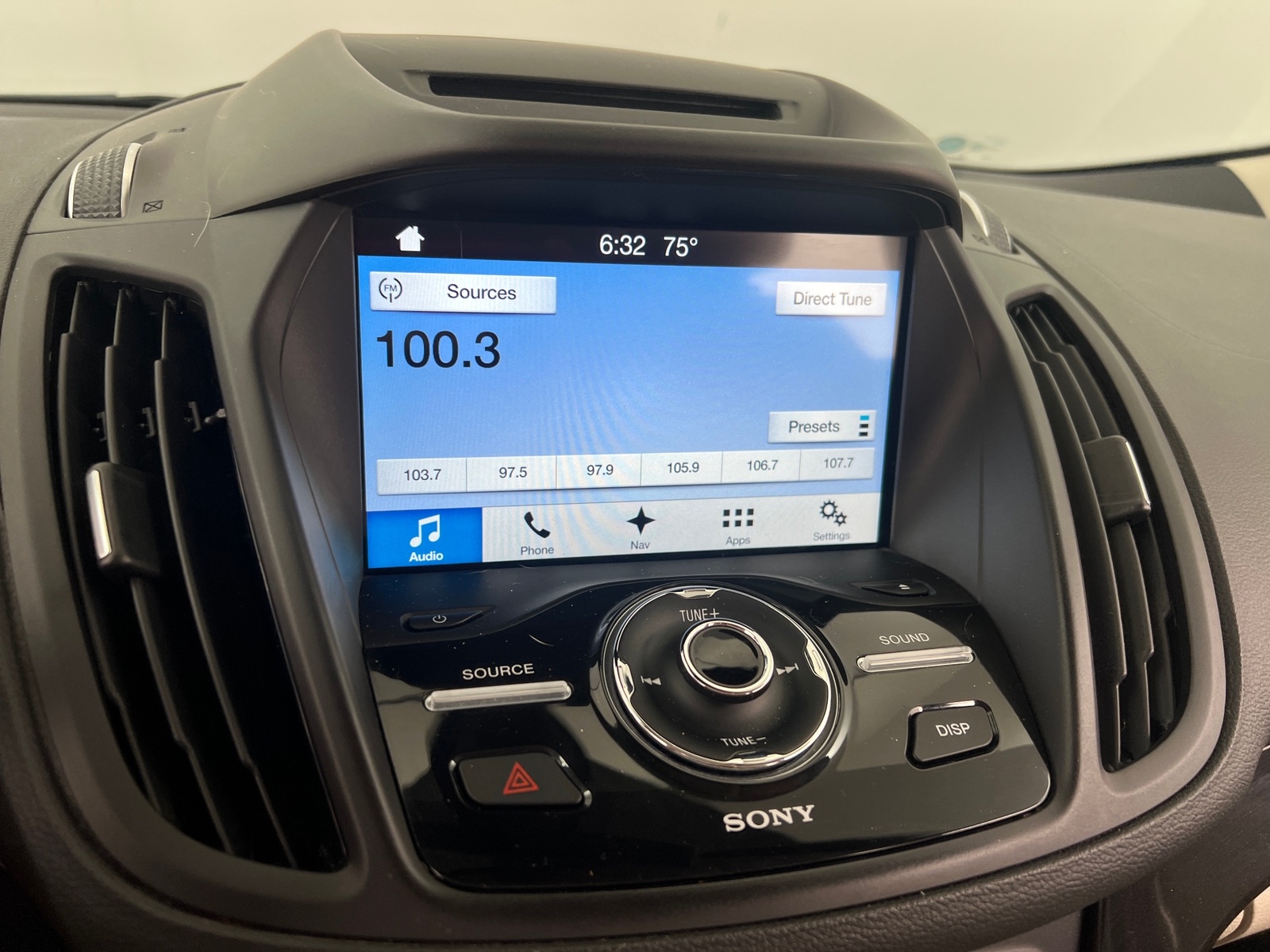 Thumbnail: 2017 Ford Escape - 3