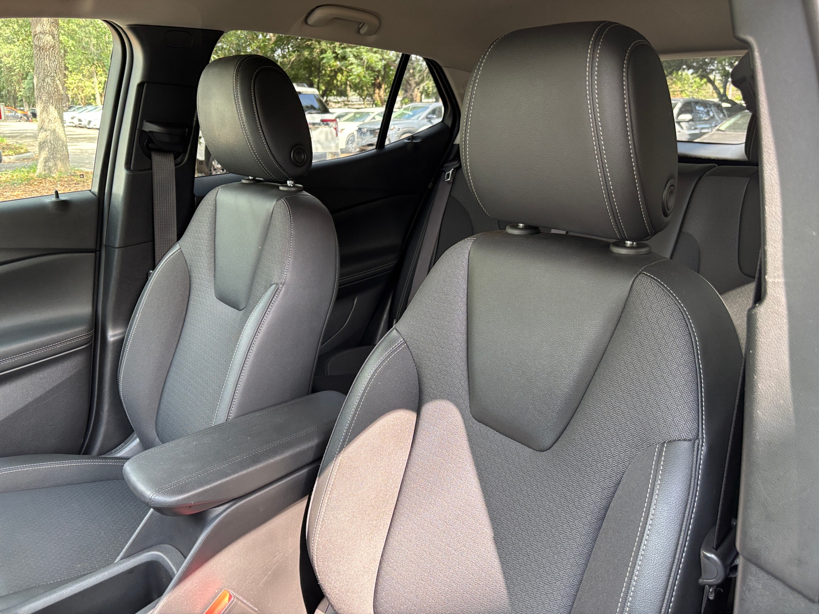 Thumbnail: 2025 Buick Encore GX - 2