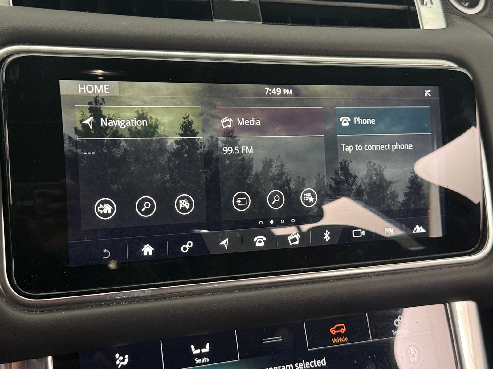 Thumbnail: 2022 Land Rover Range Rover Sport - 3