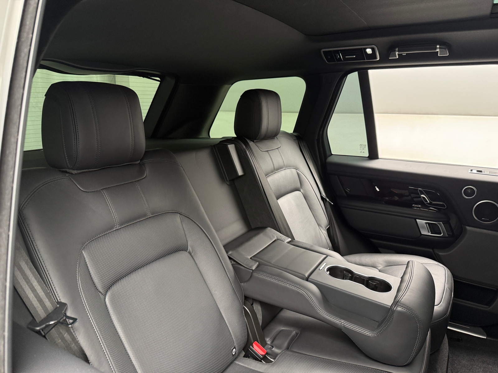 Thumbnail: 2020 Land Rover Range Rover - 5