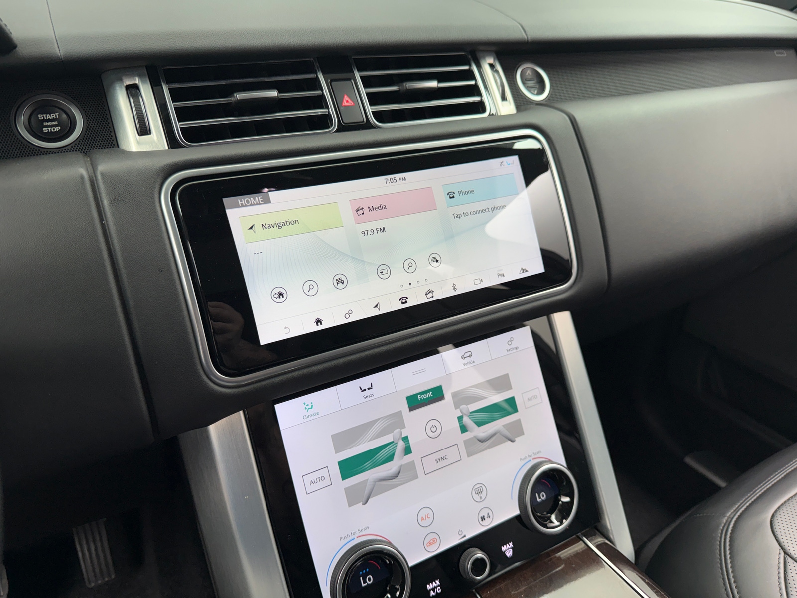 Thumbnail: 2020 Land Rover Range Rover - 3