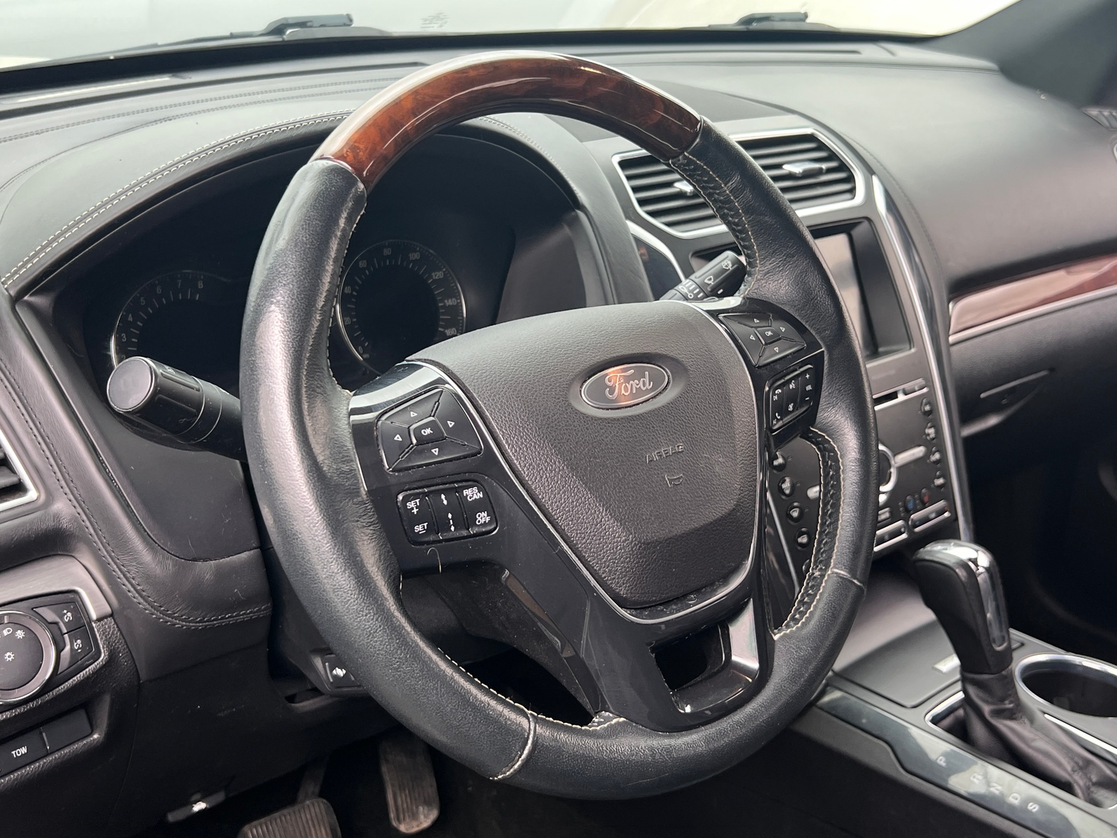 Thumbnail: 2018 Ford Explorer - 4