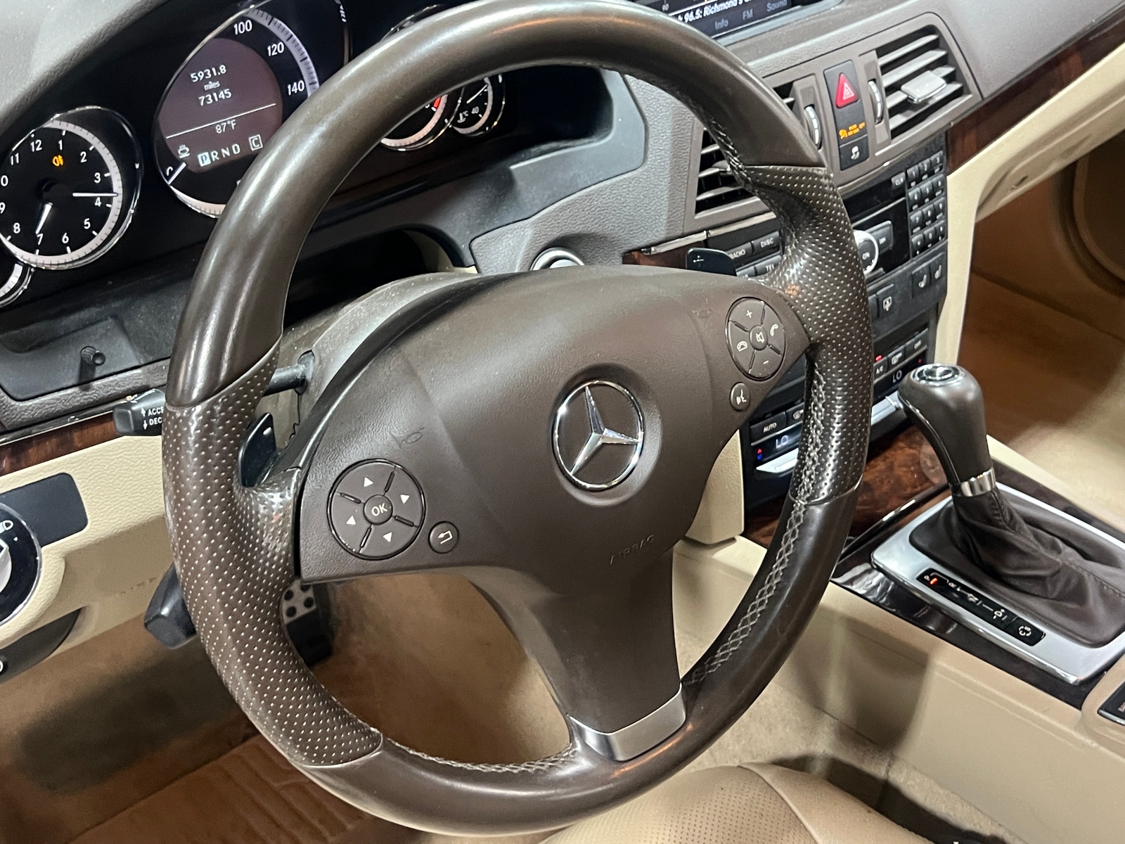 Thumbnail: 2010 Mercedes-Benz E-Class - 3