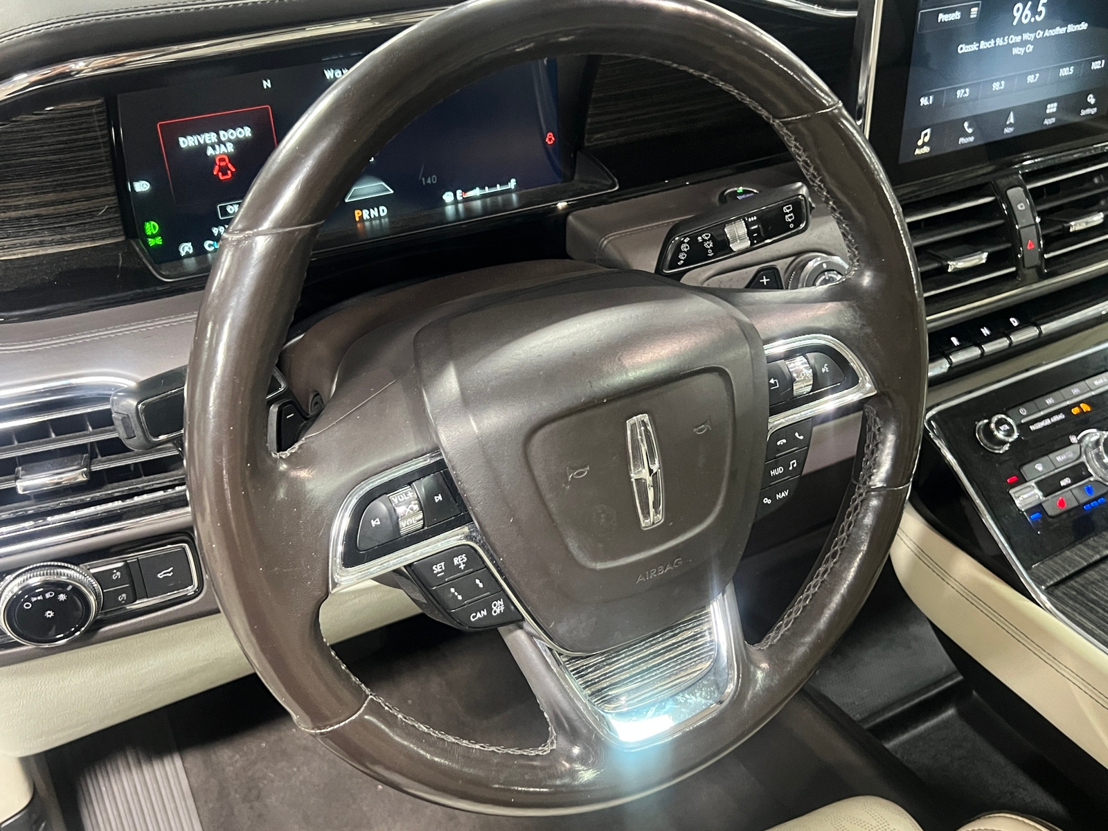 Thumbnail: 2018 Lincoln Navigator L - 4