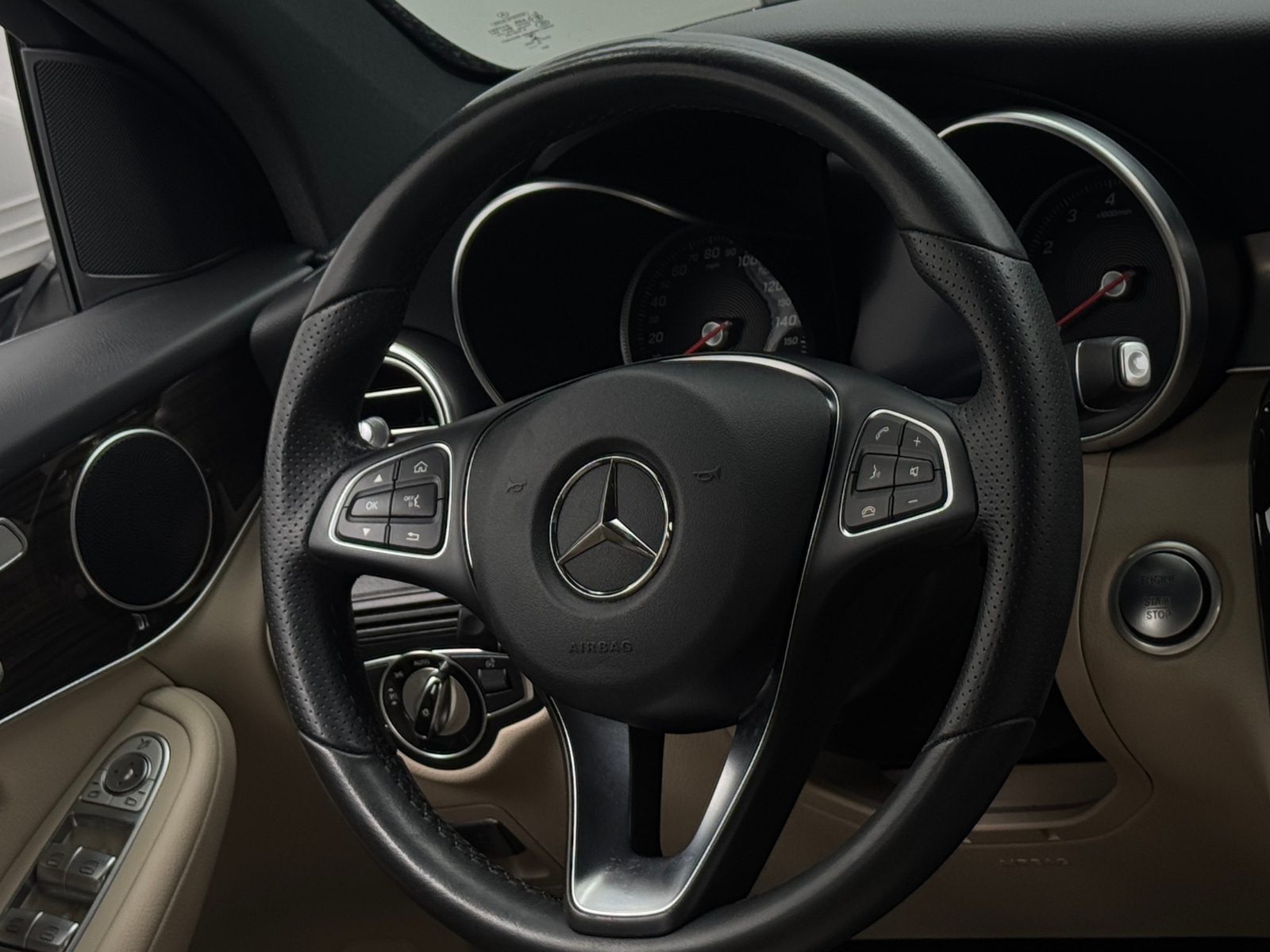 Thumbnail: 2017 Mercedes-Benz GLC - 4