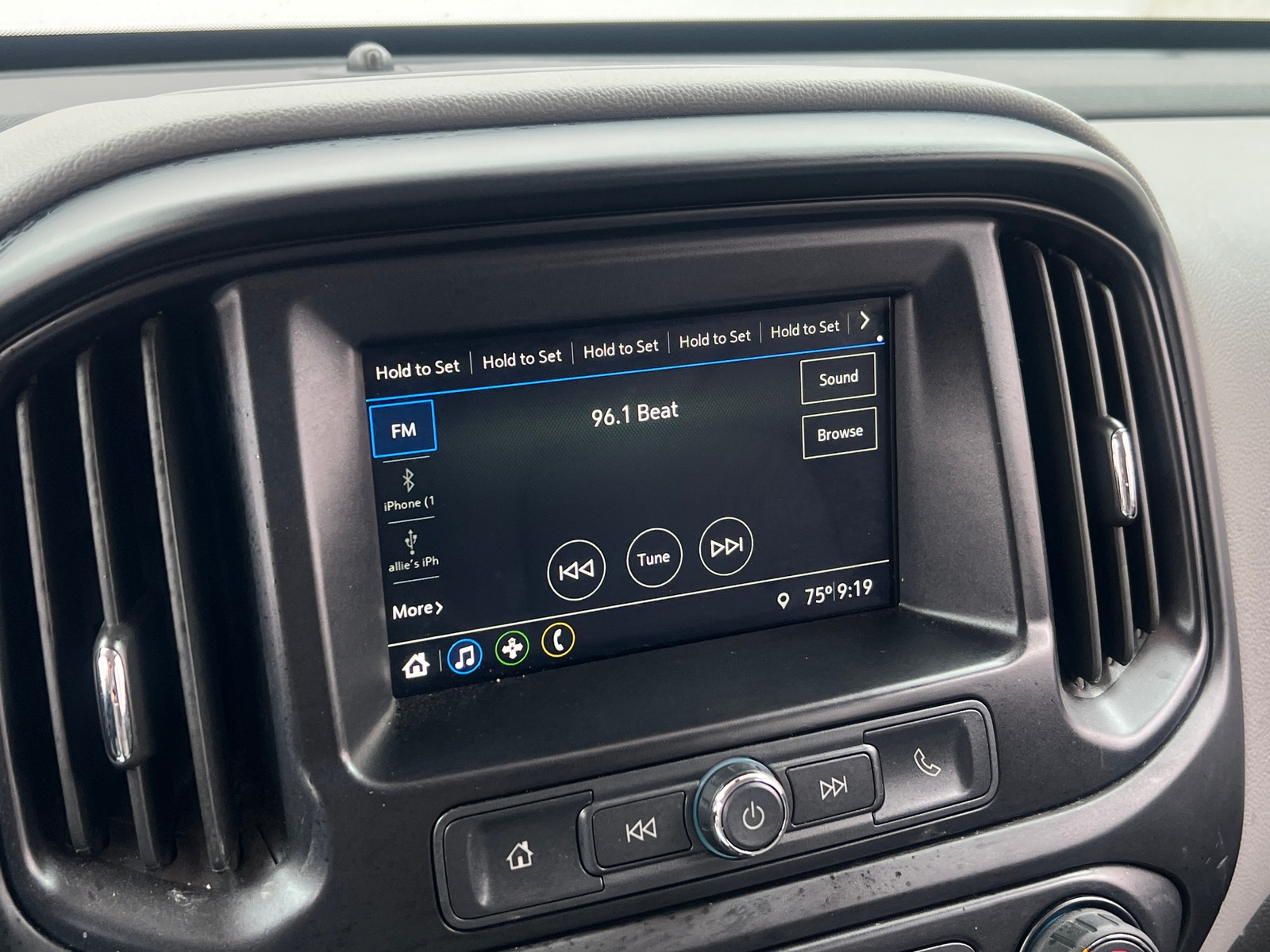Thumbnail: 2019 Chevrolet Colorado - 4