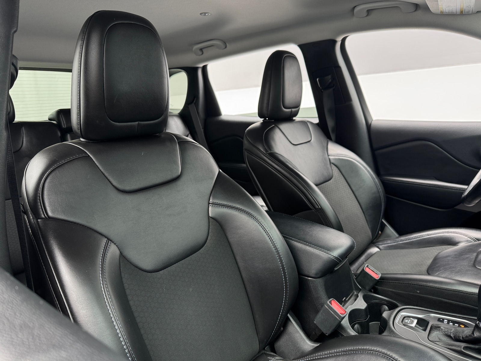 Thumbnail: 2019 Jeep Cherokee - 2