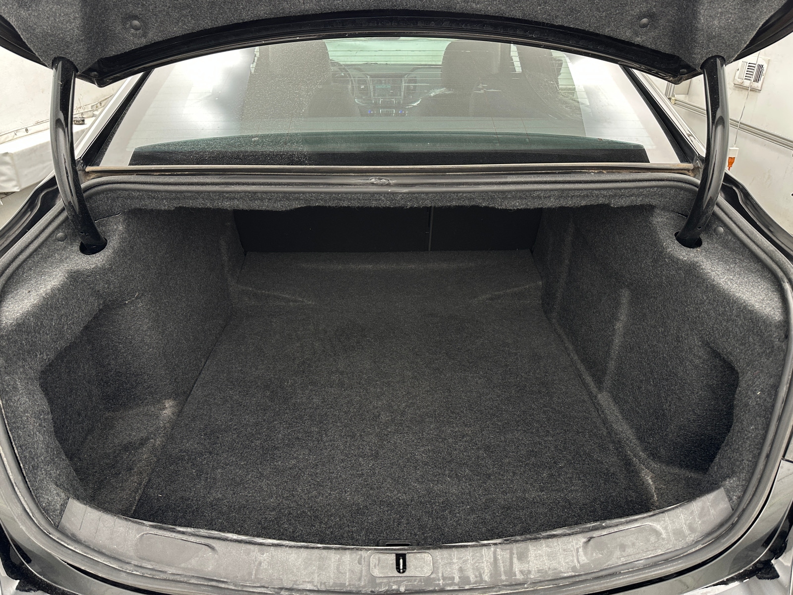 Thumbnail: 2015 Chevrolet Impala - 7