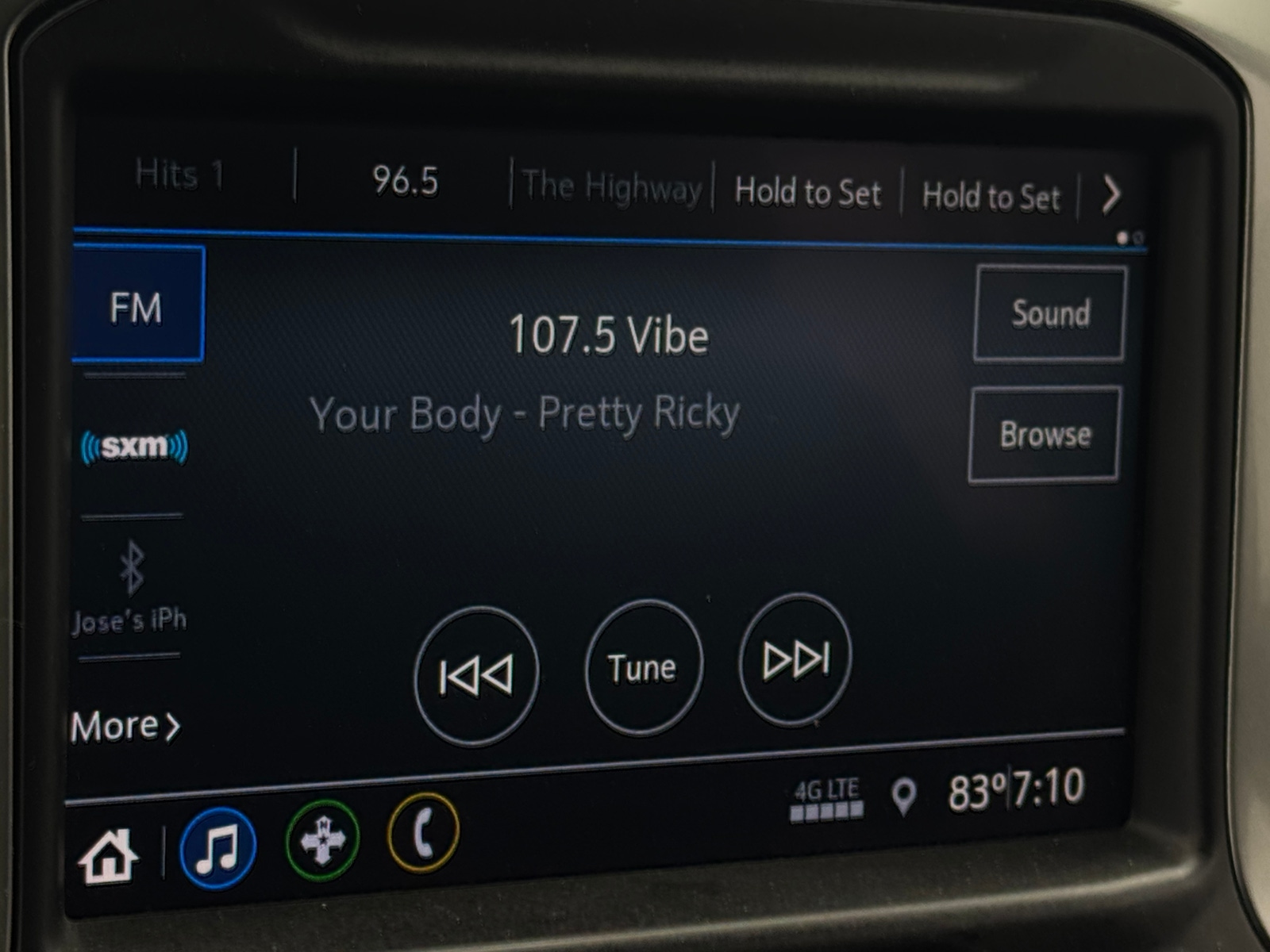 Thumbnail: 2021 Chevrolet Silverado 1500 - 4