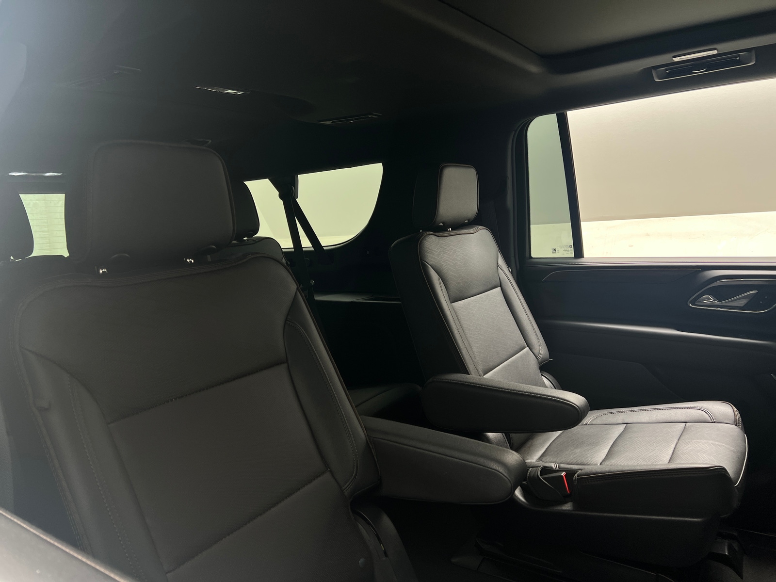 Thumbnail: 2023 Chevrolet Suburban - 5