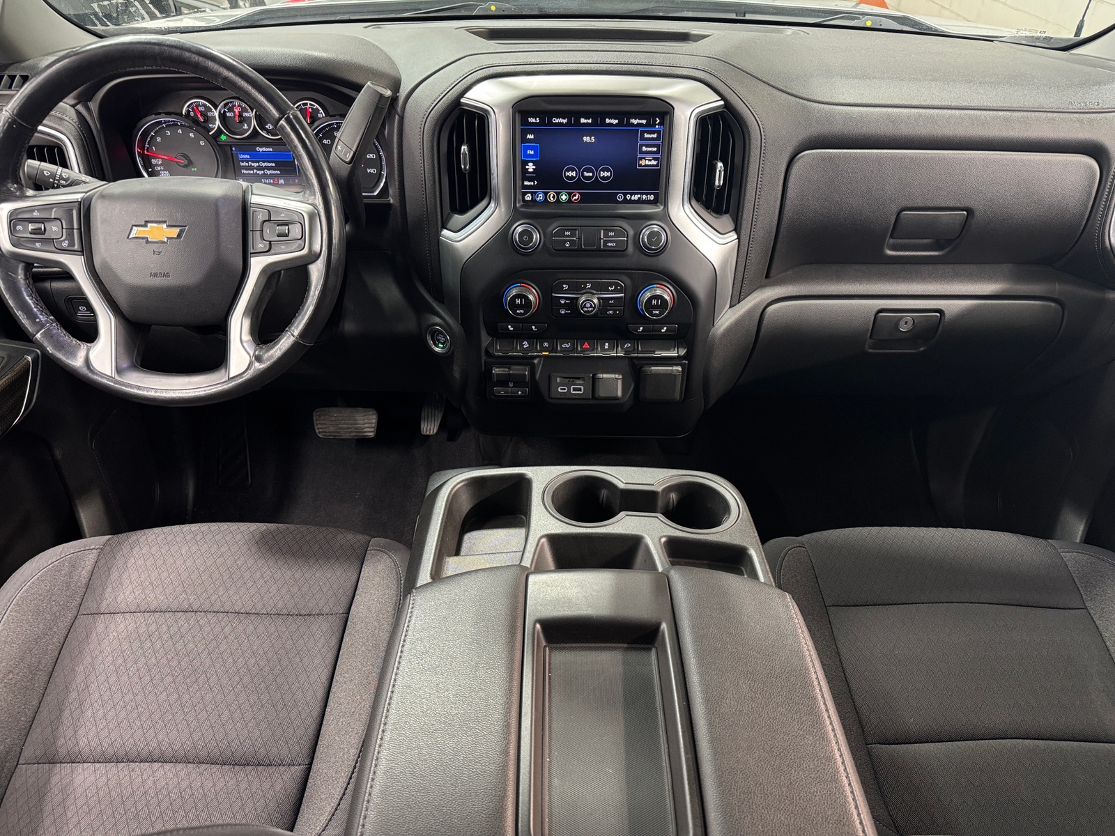Thumbnail: 2020 Chevrolet Silverado 1500 - 3