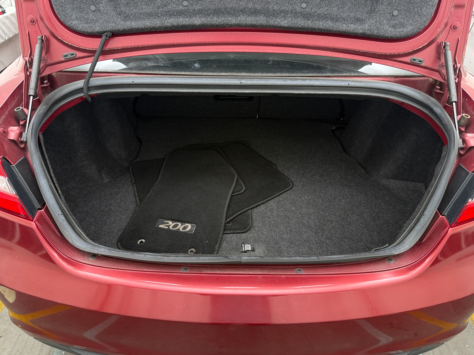 Thumbnail: 2014 Chrysler 200 - 6