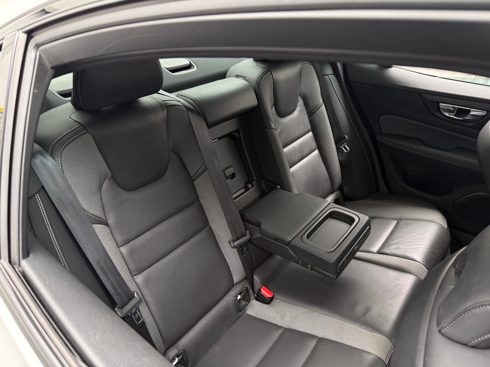 Thumbnail: 2019 Volvo S60 - 5