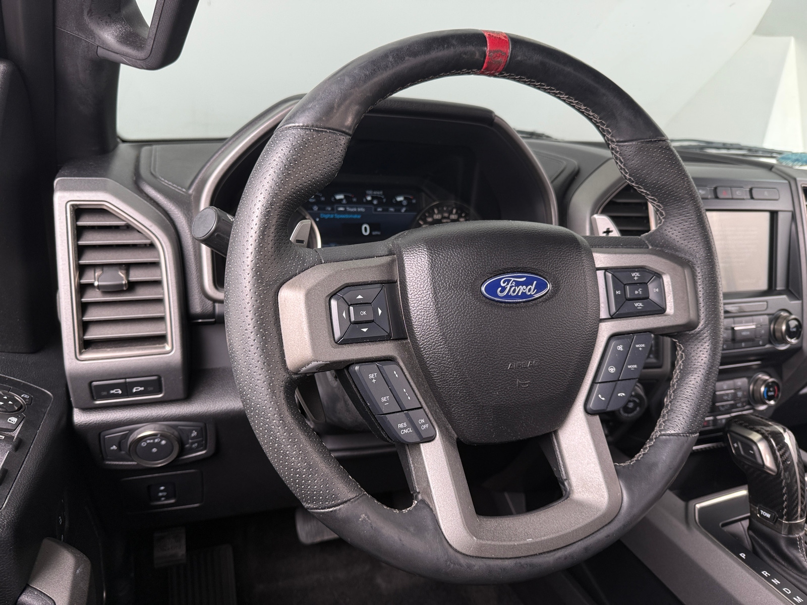 Thumbnail: 2018 Ford Econoline - 4