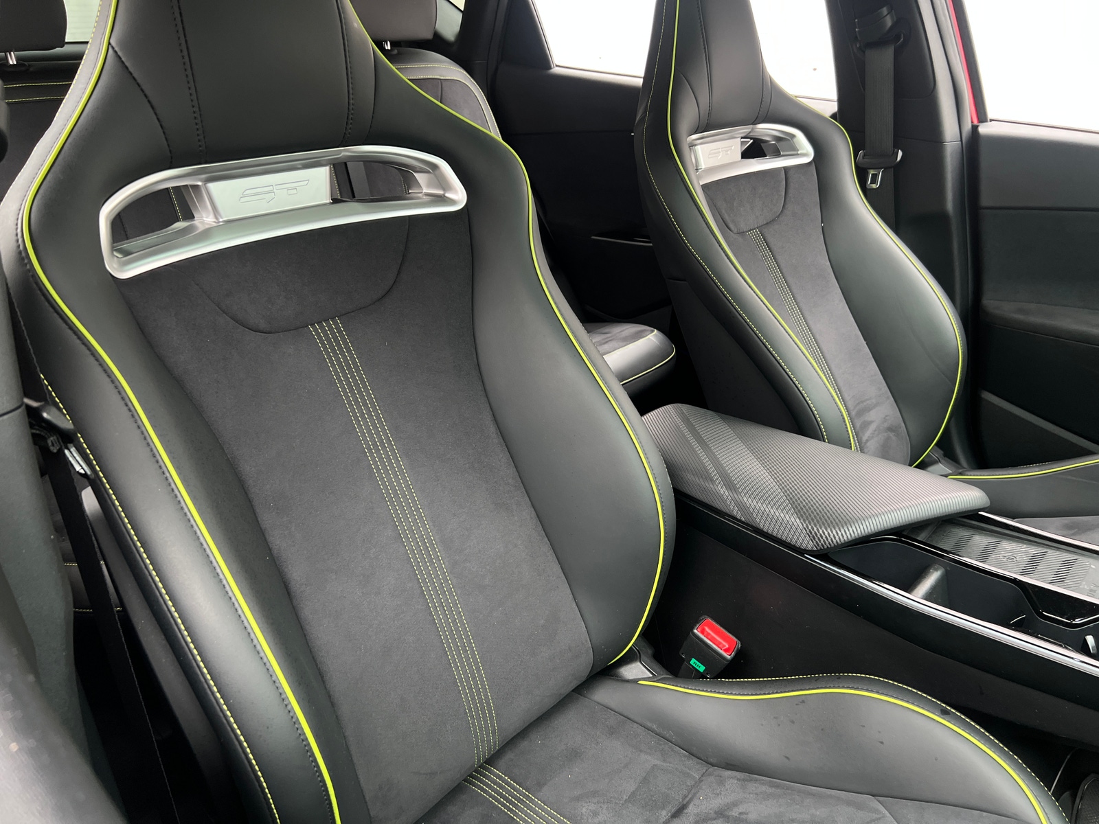 Thumbnail: 2023 Kia EV6 - 2