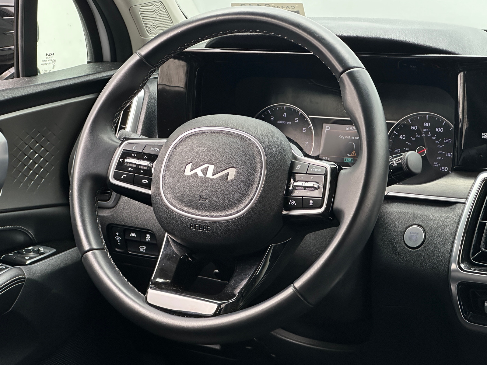 Thumbnail: 2022 Kia Sorento - 4